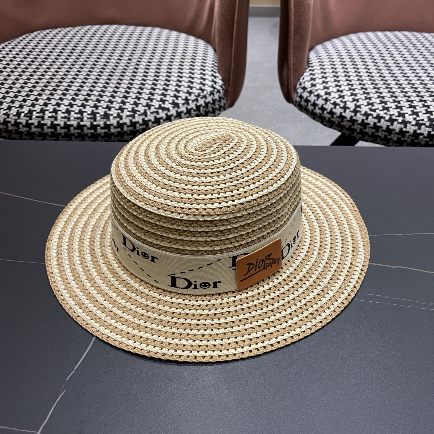 Dior迪奥 新款夏季草编平顶礼帽女款遮阳防晒海边沙滩帽英伦复古时尚