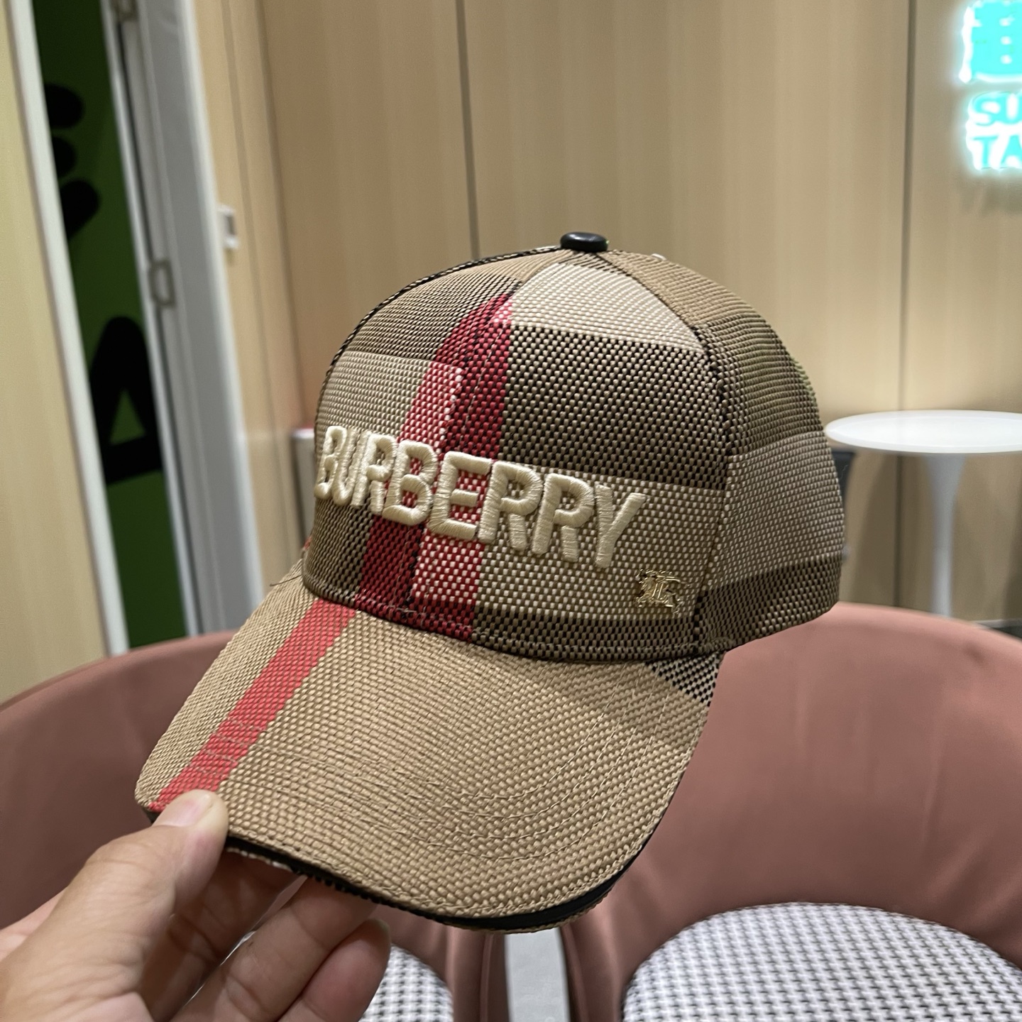 巴宝莉BURBERRY官网同步上线 韩版新款英伦风定制款1:1原单品质 男女通用棒球帽 美邦工艺 高版品