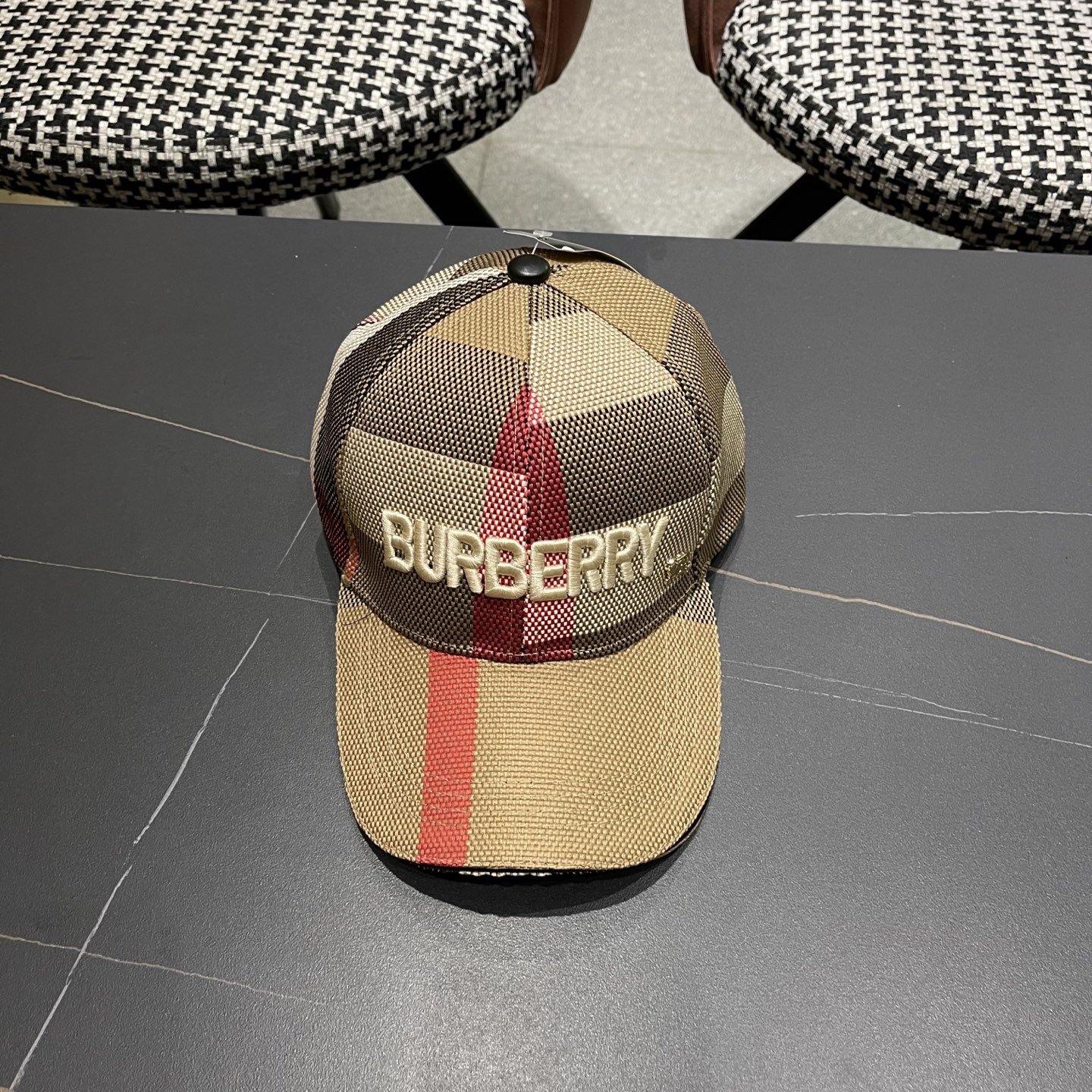 巴宝莉BURBERRY官网同步上线 韩版新款英伦风定制款1:1原单品质 男女通用棒球帽 美邦工艺 高版品
