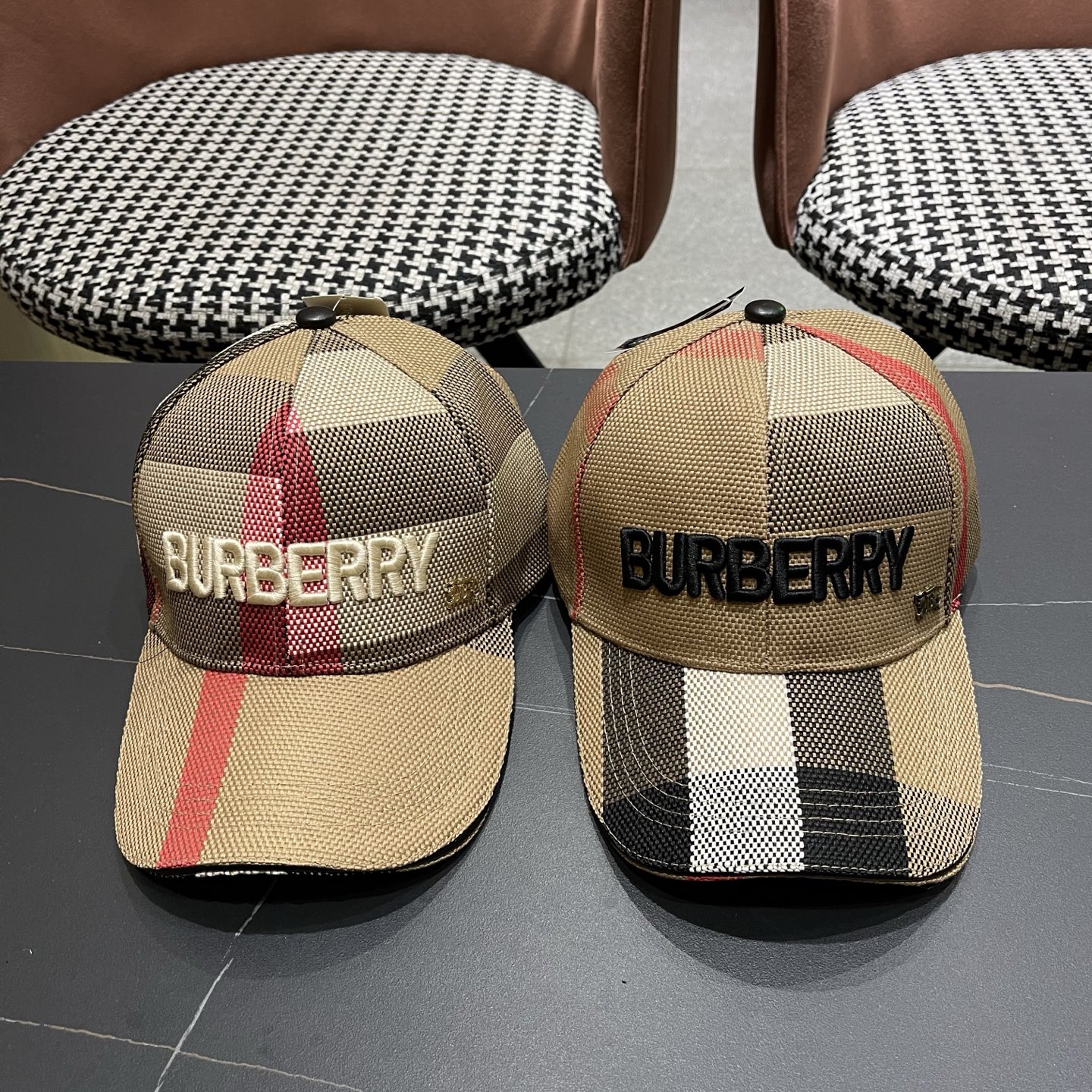 巴宝莉BURBERRY官网同步上线 韩版新款英伦风定制款1:1原单品质 男女通用棒球帽 美邦工艺 高版品