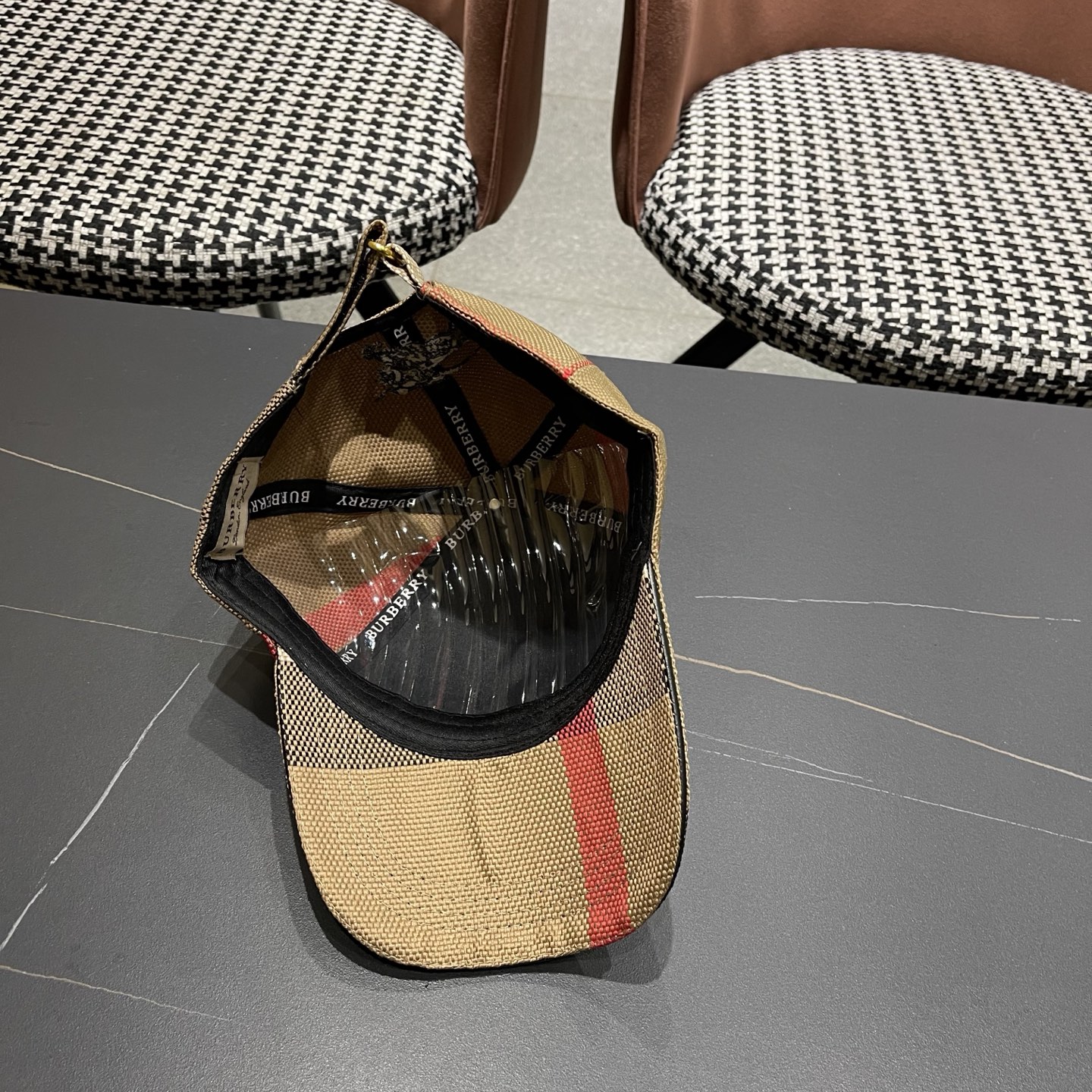 巴宝莉BURBERRY官网同步上线 韩版新款英伦风定制款1:1原单品质 男女通用棒球帽 美邦工艺 高版品