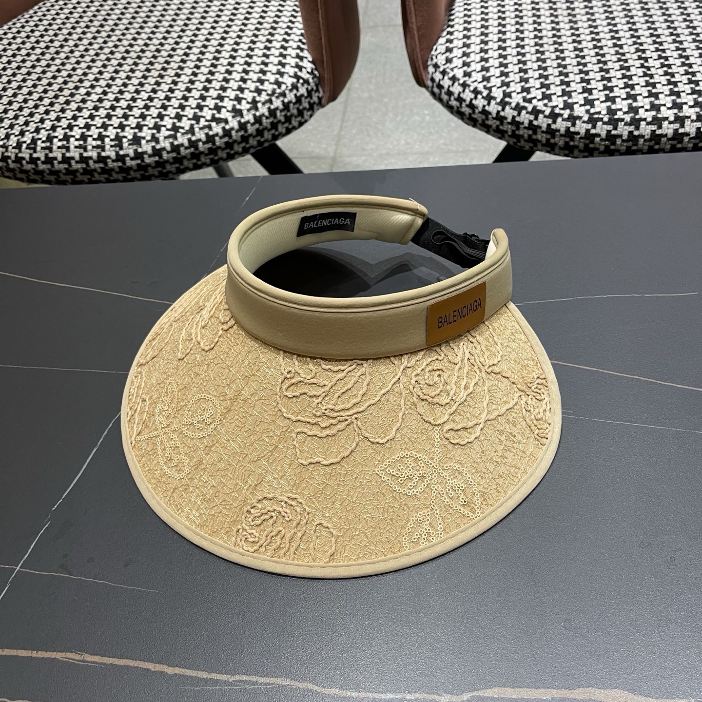 BALENCIAGA巴黎世家 新款蕾丝空顶遮阳帽子女夏季户外通勤防晒帽大帽檐时尚透气显脸小