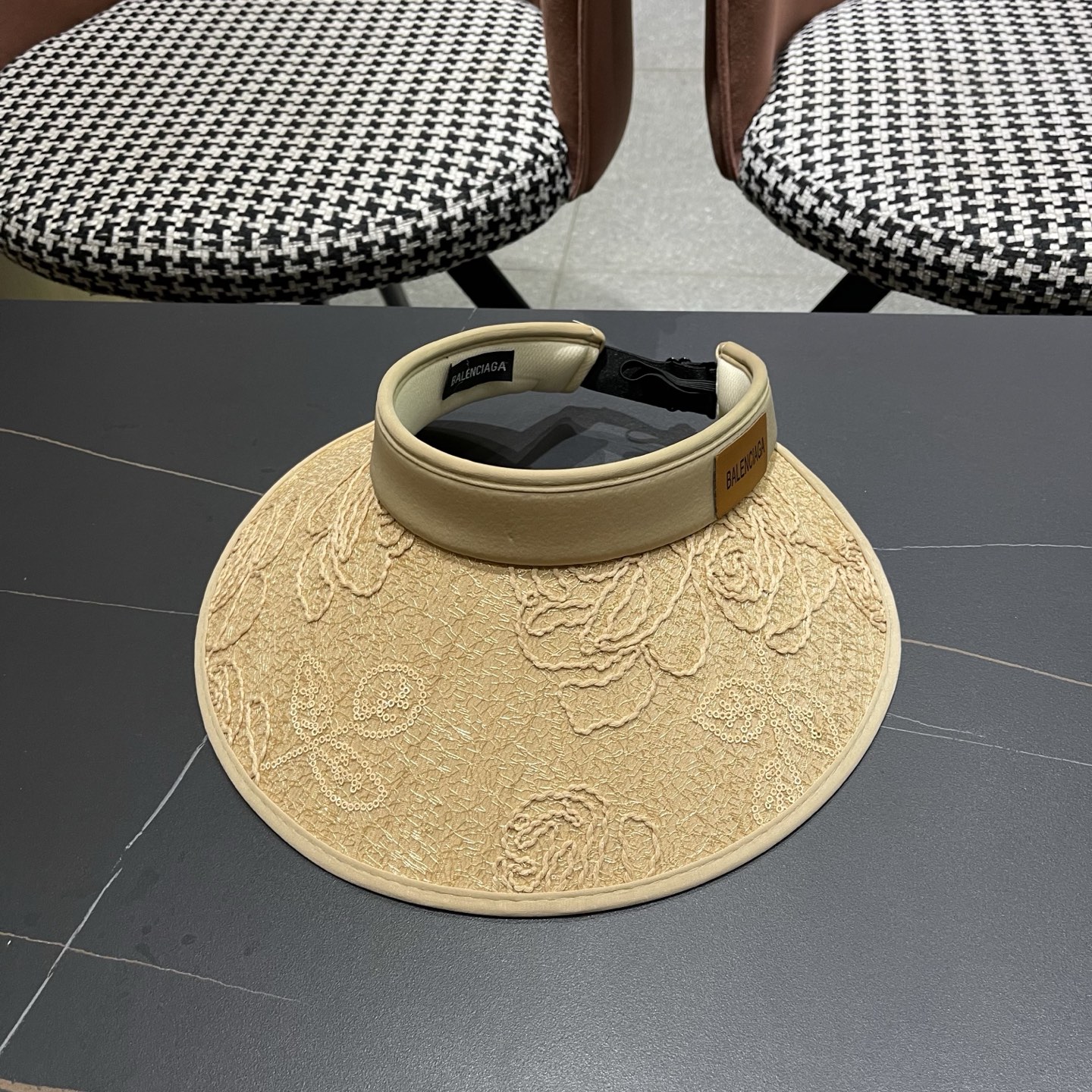 BALENCIAGA巴黎世家 新款蕾丝空顶遮阳帽子女夏季户外通勤防晒帽大帽檐时尚透气显脸小