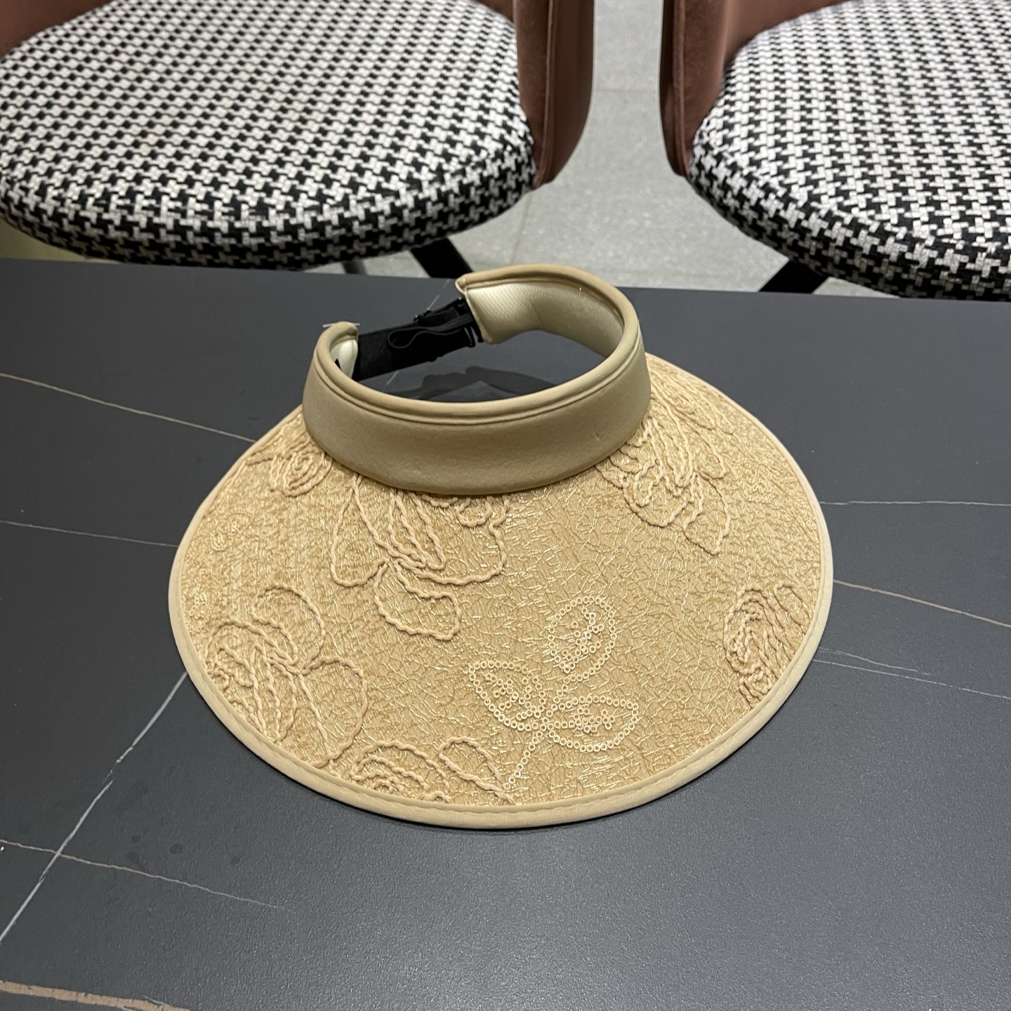 BALENCIAGA巴黎世家 新款蕾丝空顶遮阳帽子女夏季户外通勤防晒帽大帽檐时尚透气显脸小