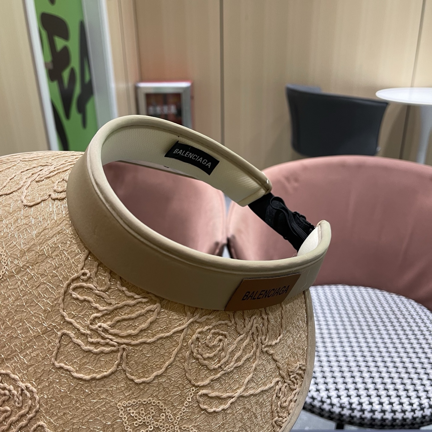 BALENCIAGA巴黎世家 新款蕾丝空顶遮阳帽子女夏季户外通勤防晒帽大帽檐时尚透气显脸小