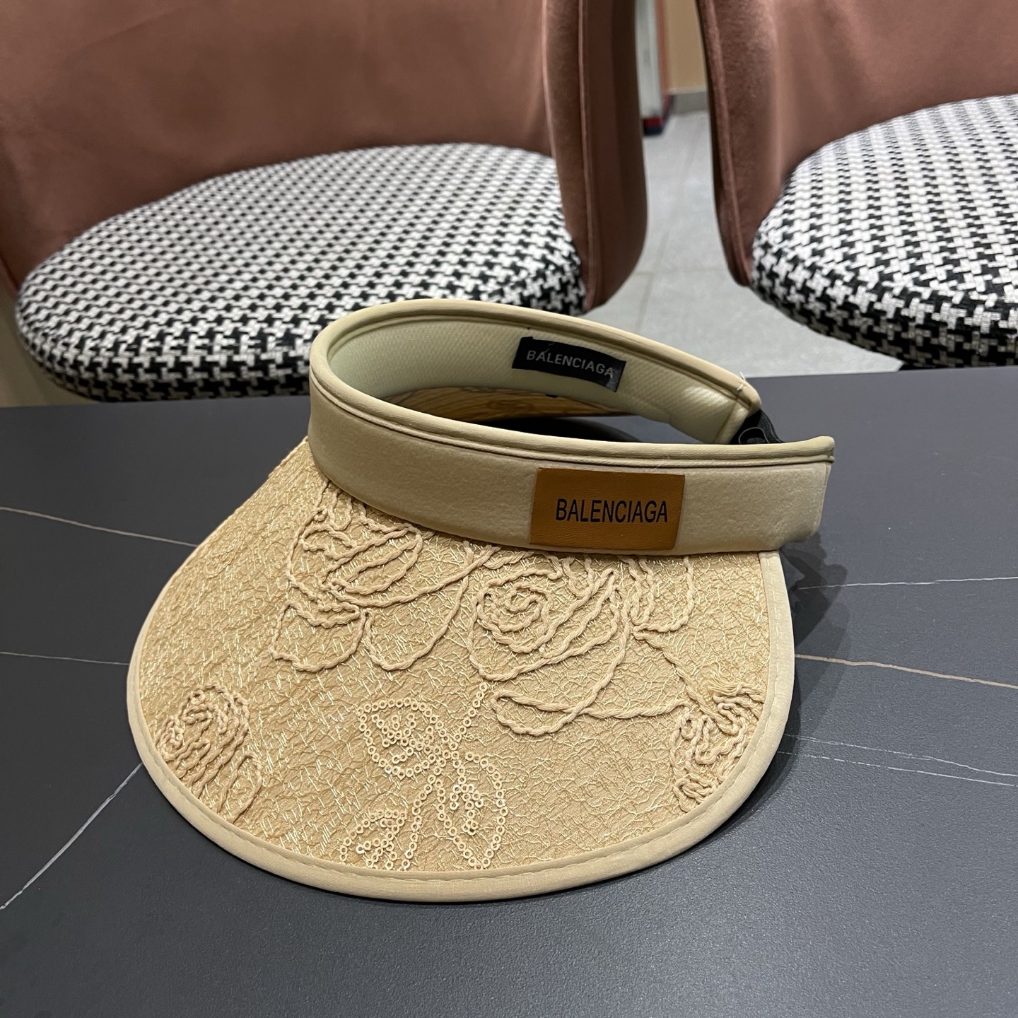 BALENCIAGA巴黎世家 新款蕾丝空顶遮阳帽子女夏季户外通勤防晒帽大帽檐时尚透气显脸小