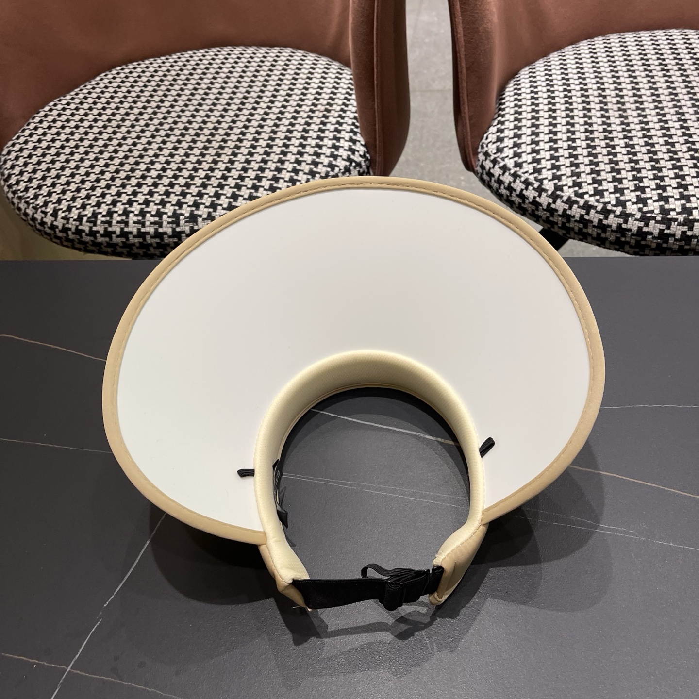 BALENCIAGA巴黎世家 新款蕾丝空顶遮阳帽子女夏季户外通勤防晒帽大帽檐时尚透气显脸小