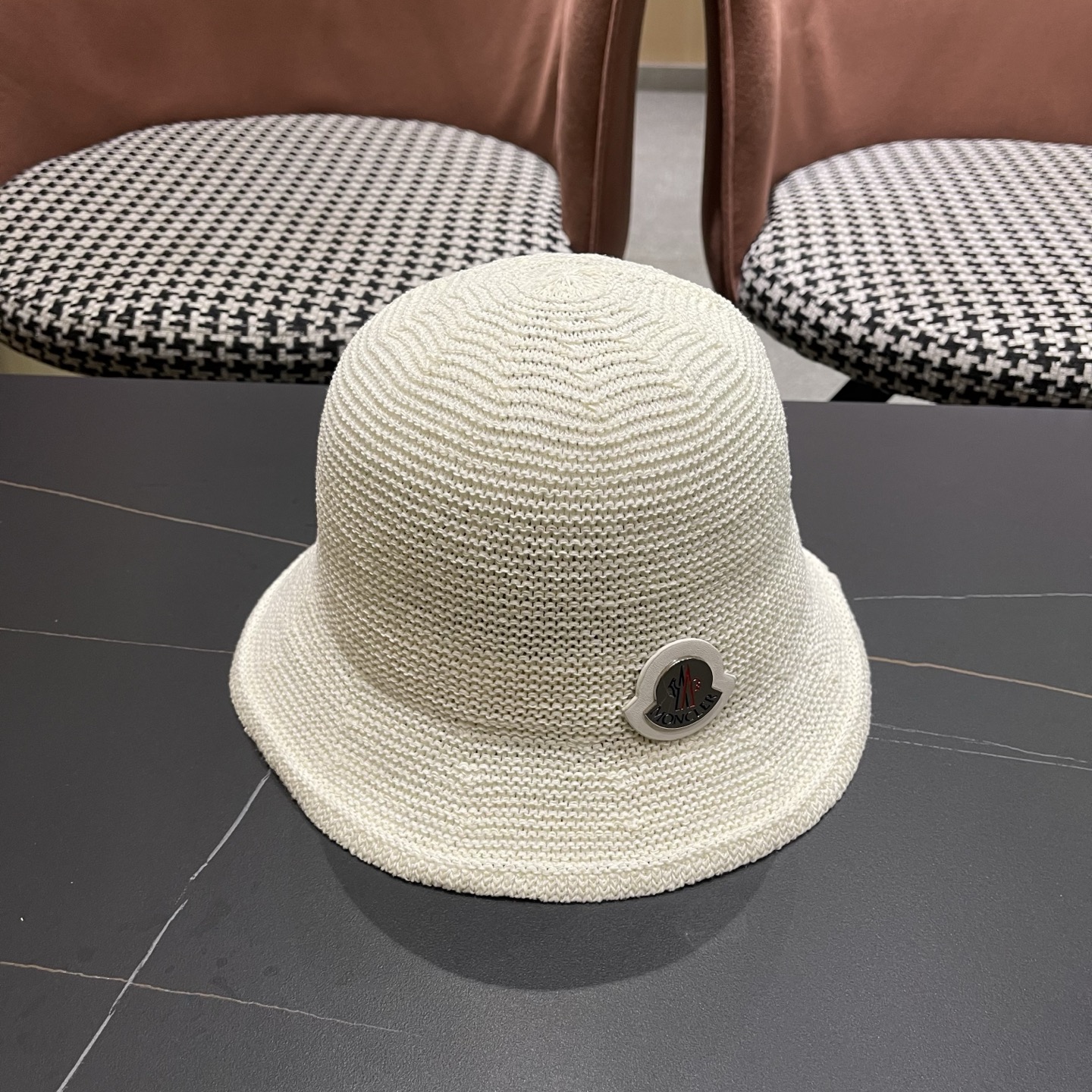 MONCLER（蒙口）韩版纯色简约显脸小渔夫帽子女春夏季透气遮阳防晒时尚百搭水桶帽