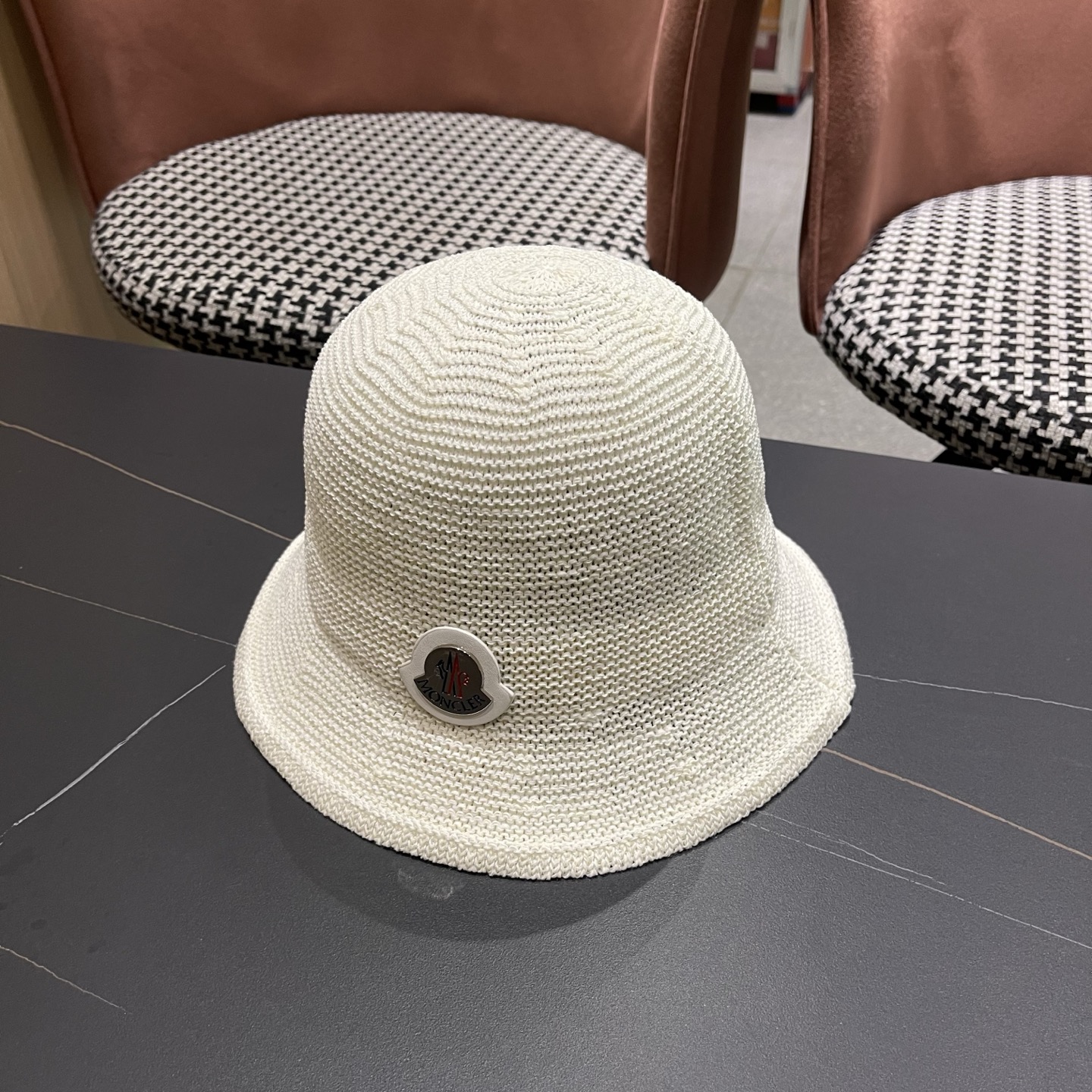 MONCLER（蒙口）韩版纯色简约显脸小渔夫帽子女春夏季透气遮阳防晒时尚百搭水桶帽