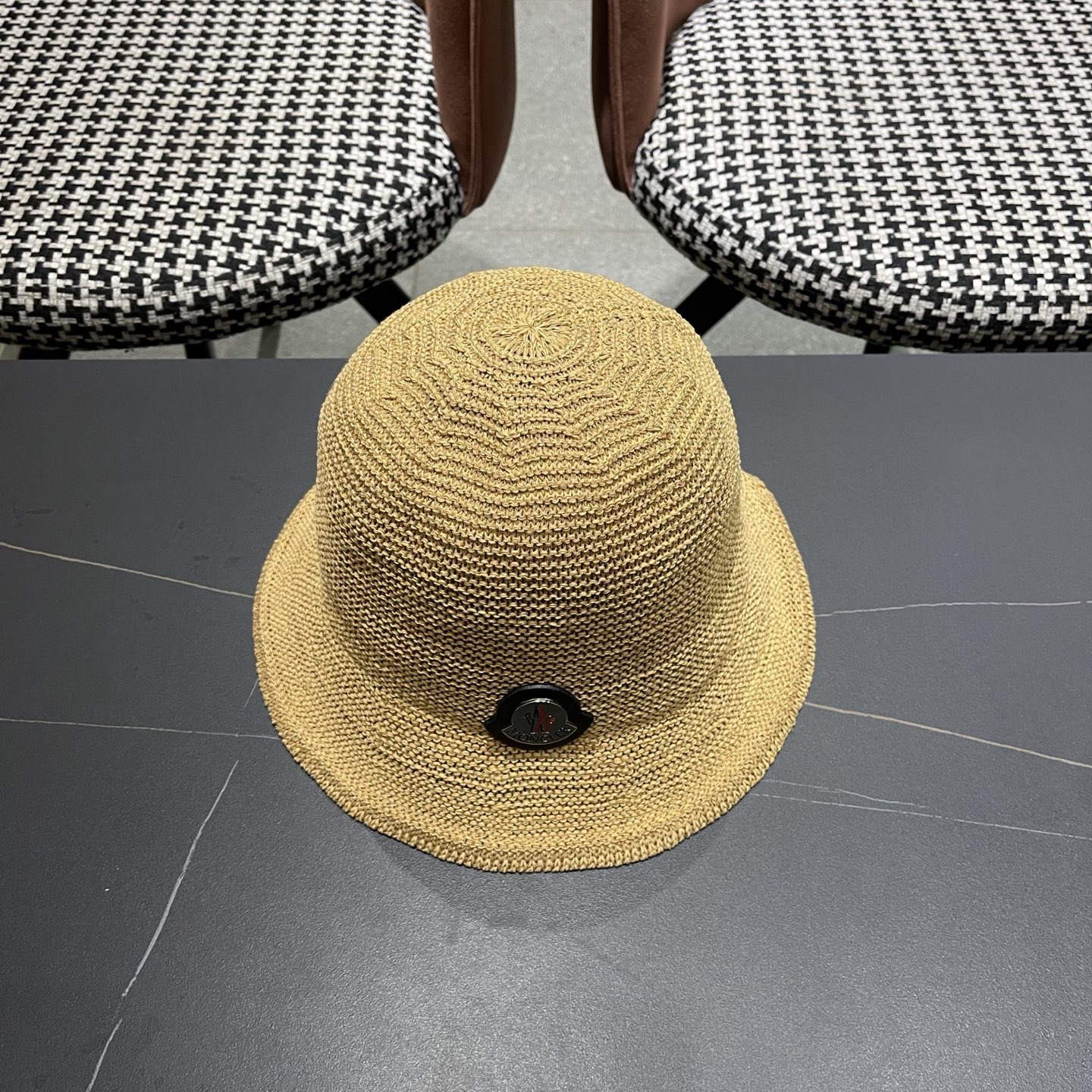 MONCLER（蒙口）韩版纯色简约显脸小渔夫帽子女春夏季透气遮阳防晒时尚百搭水桶帽