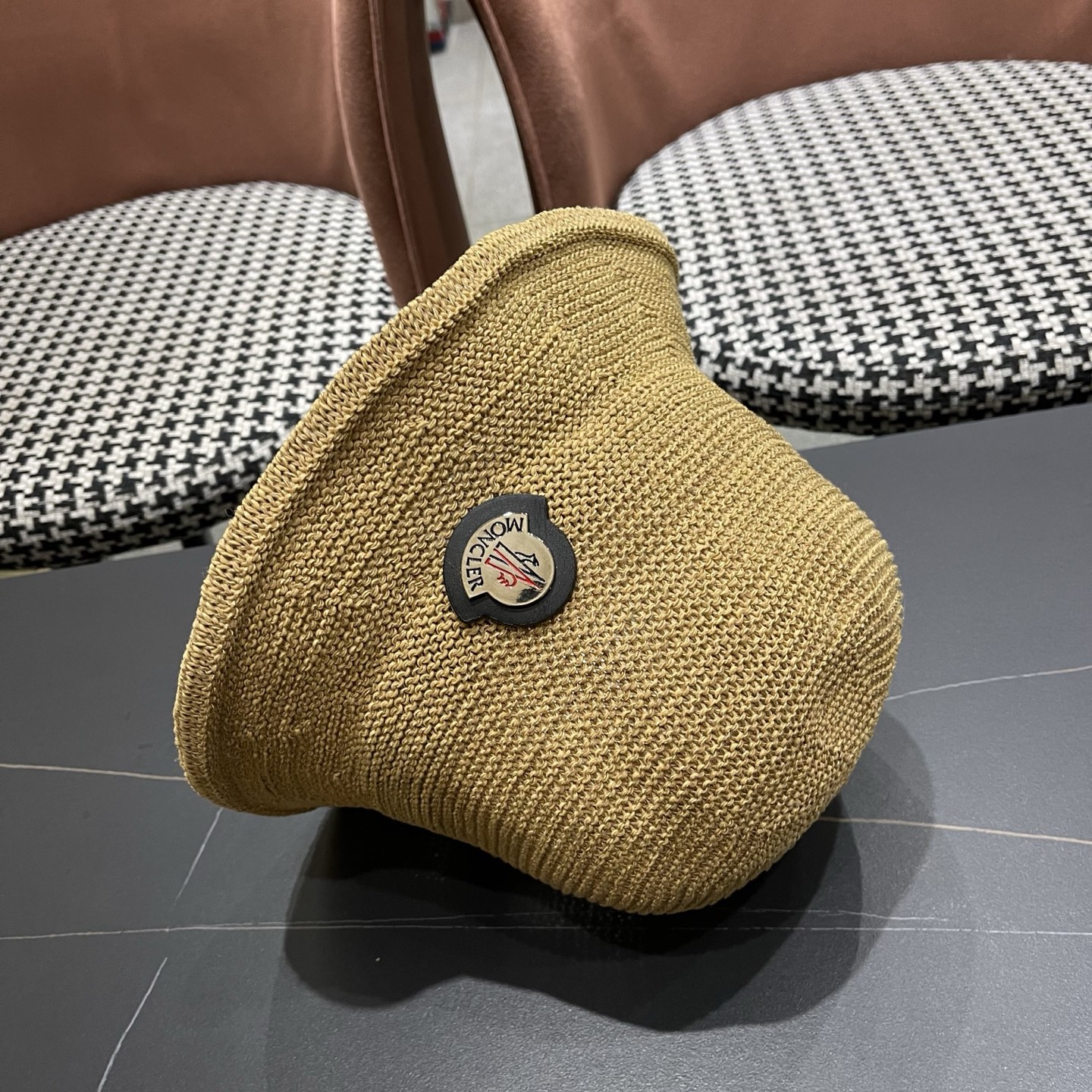 MONCLER（蒙口）韩版纯色简约显脸小渔夫帽子女春夏季透气遮阳防晒时尚百搭水桶帽