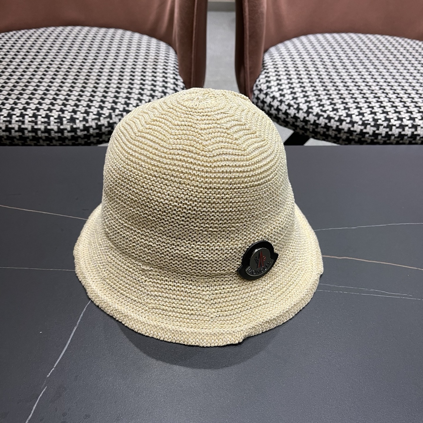 MONCLER（蒙口）韩版纯色简约显脸小渔夫帽子女春夏季透气遮阳防晒时尚百搭水桶帽