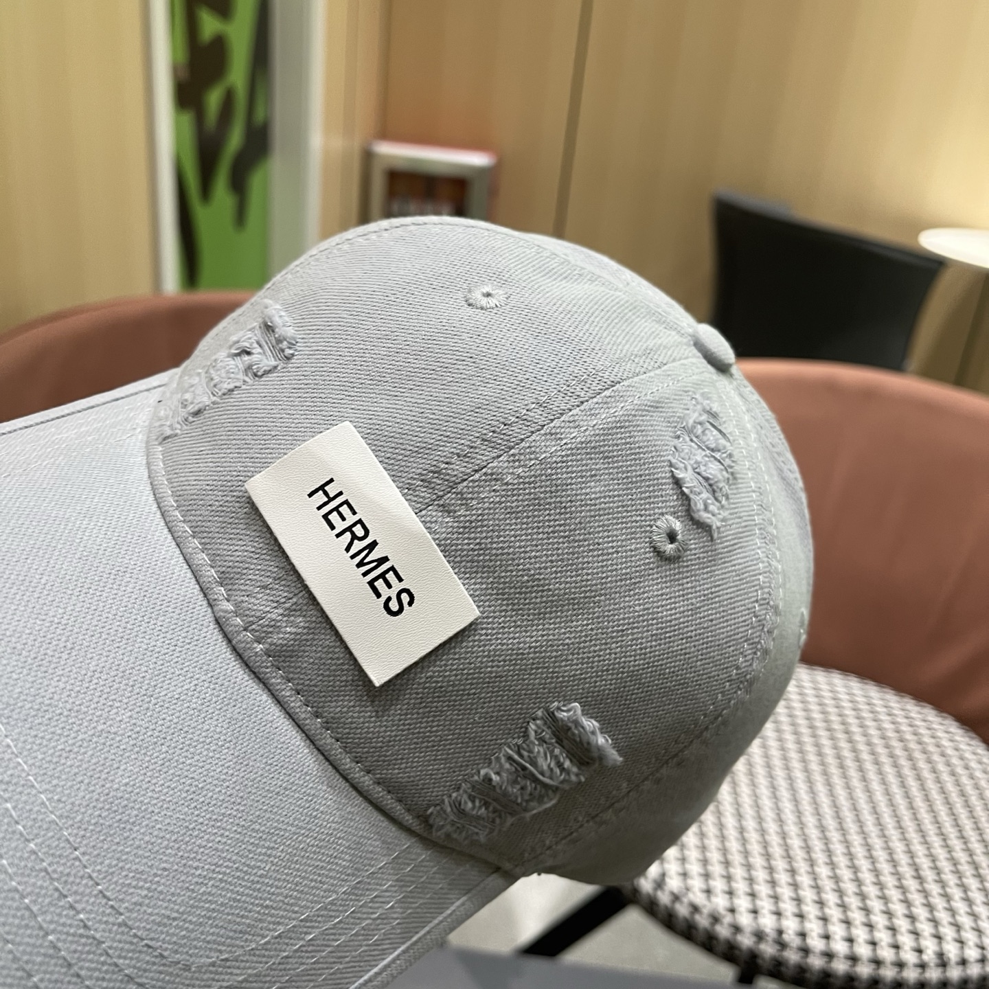 HERMÈS (爱马仕)最新款棒球帽 做工细致，时尚帅气质量超赞！