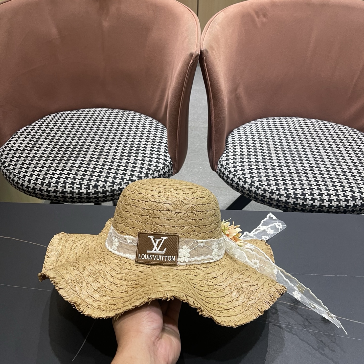 LV路易威登法式花朵蕾丝飘带草帽女夏季海边大帽檐遮阳防晒帽大头围太阳帽子