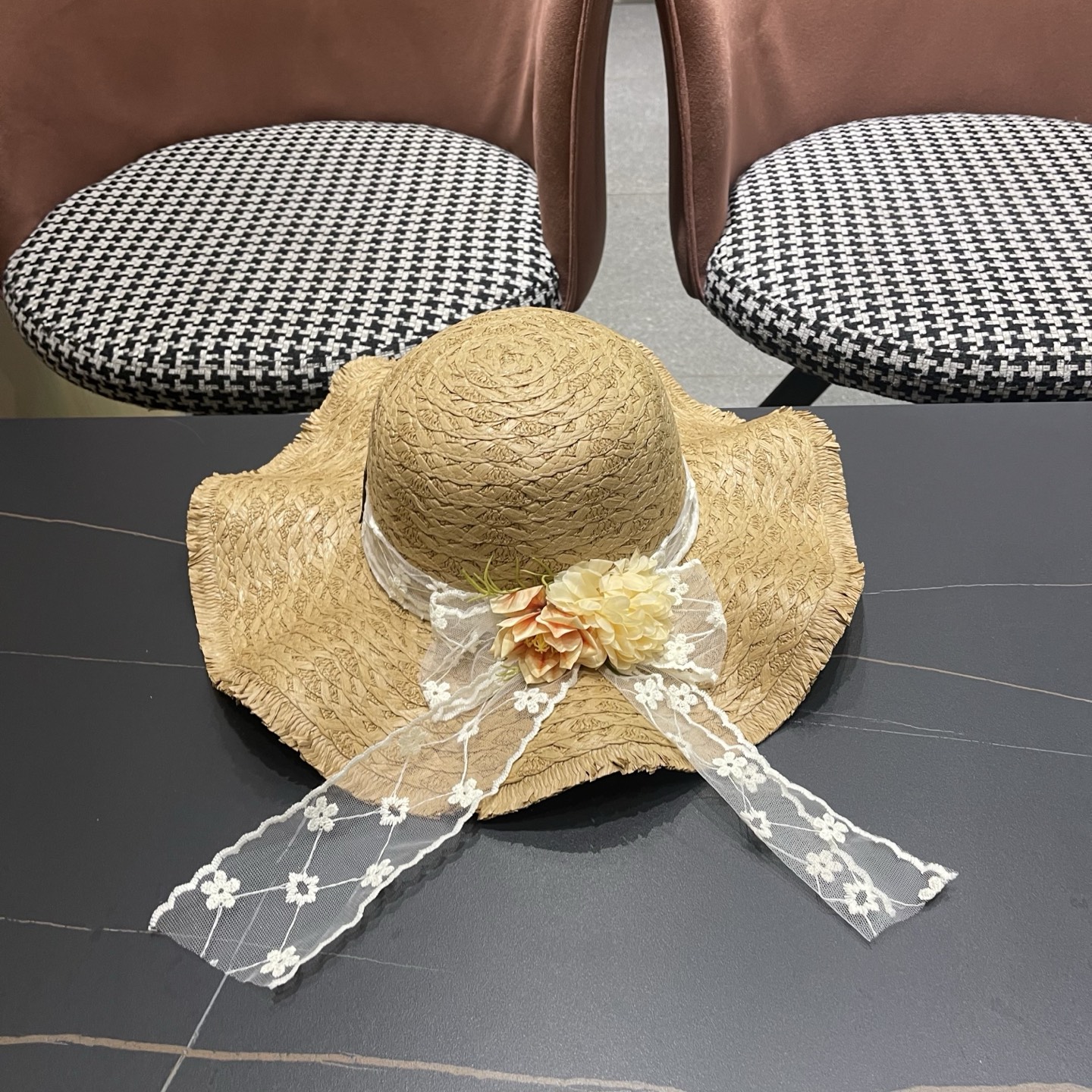 LV路易威登法式花朵蕾丝飘带草帽女夏季海边大帽檐遮阳防晒帽大头围太阳帽子