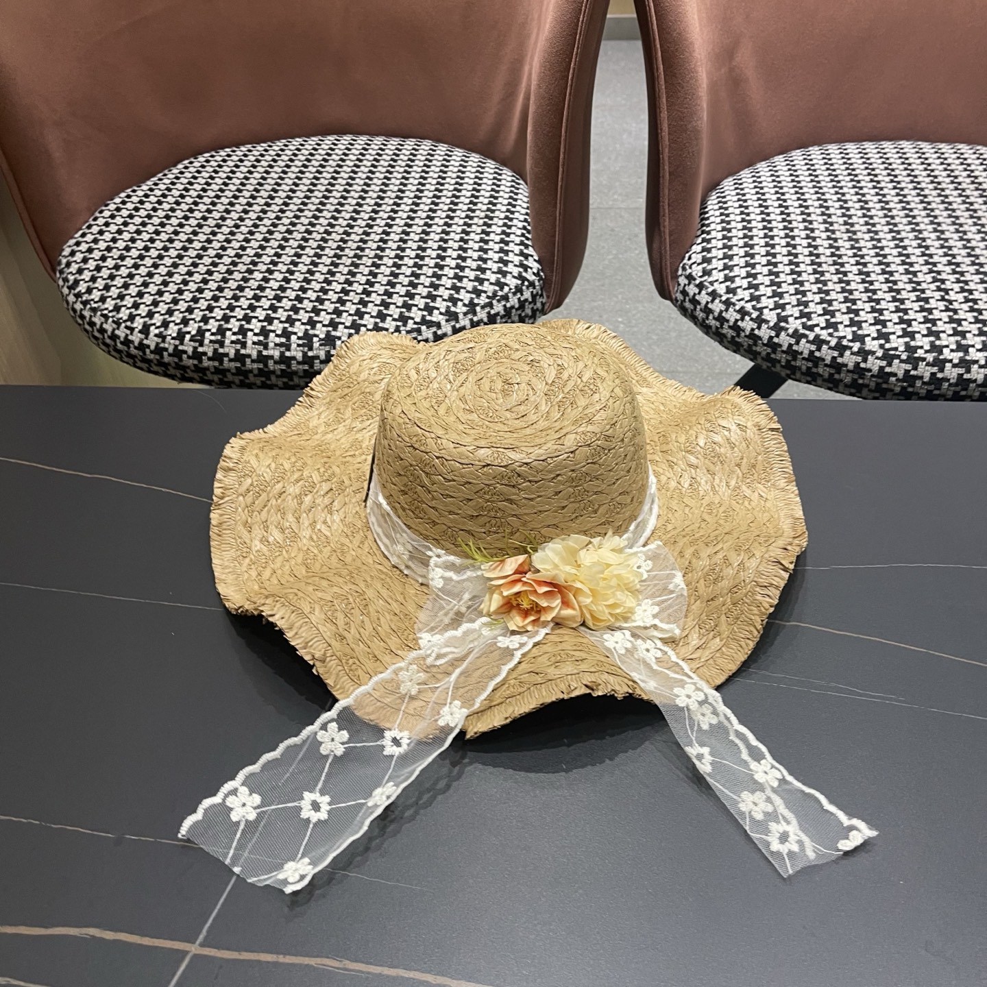 LV路易威登法式花朵蕾丝飘带草帽女夏季海边大帽檐遮阳防晒帽大头围太阳帽子