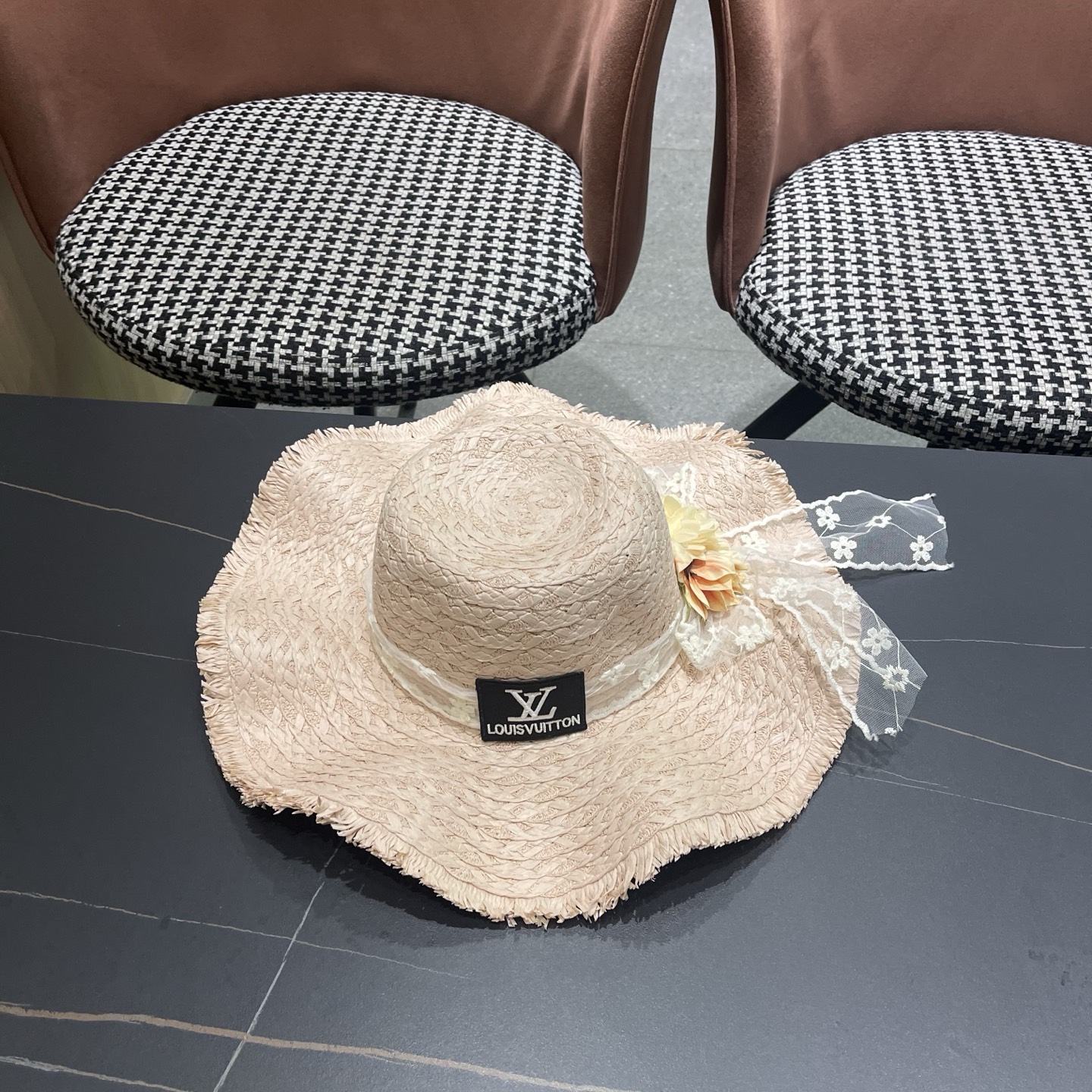 LV路易威登法式花朵蕾丝飘带草帽女夏季海边大帽檐遮阳防晒帽大头围太阳帽子