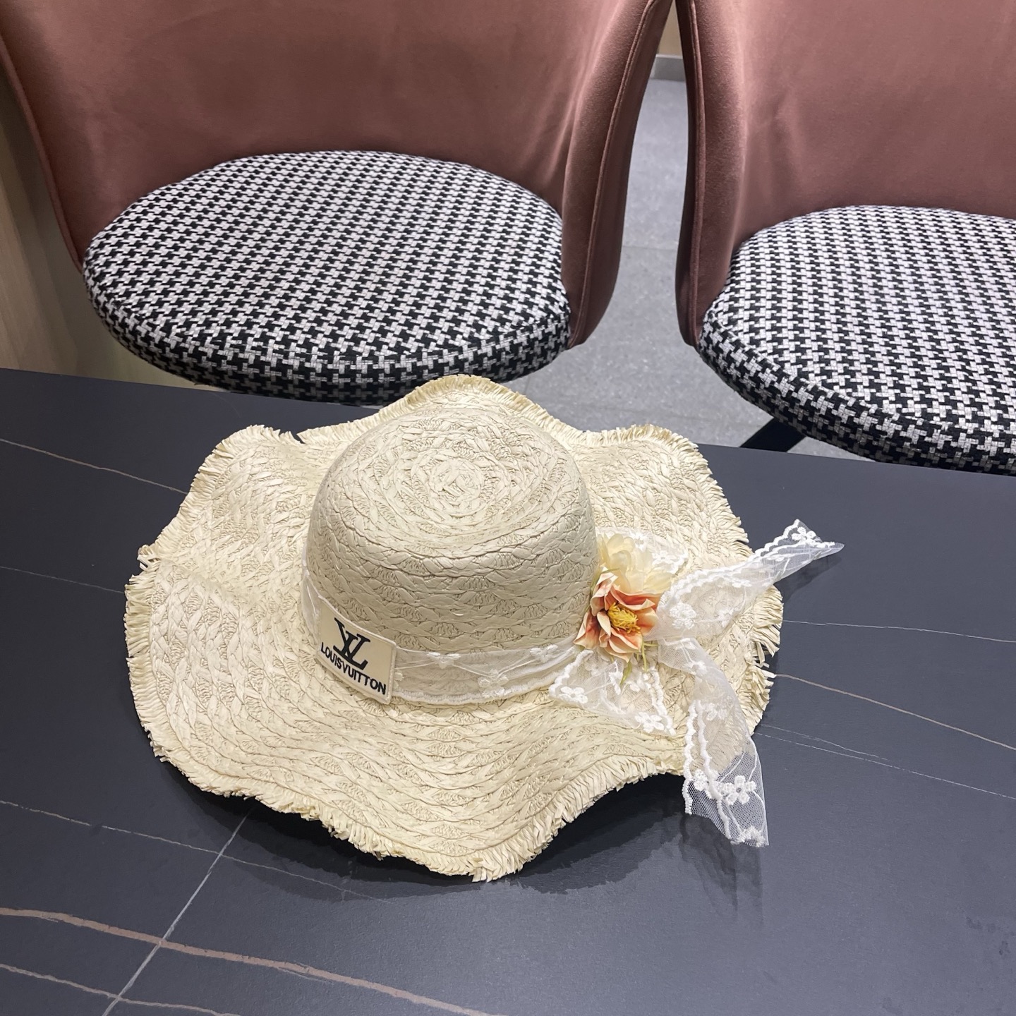 LV路易威登法式花朵蕾丝飘带草帽女夏季海边大帽檐遮阳防晒帽大头围太阳帽子