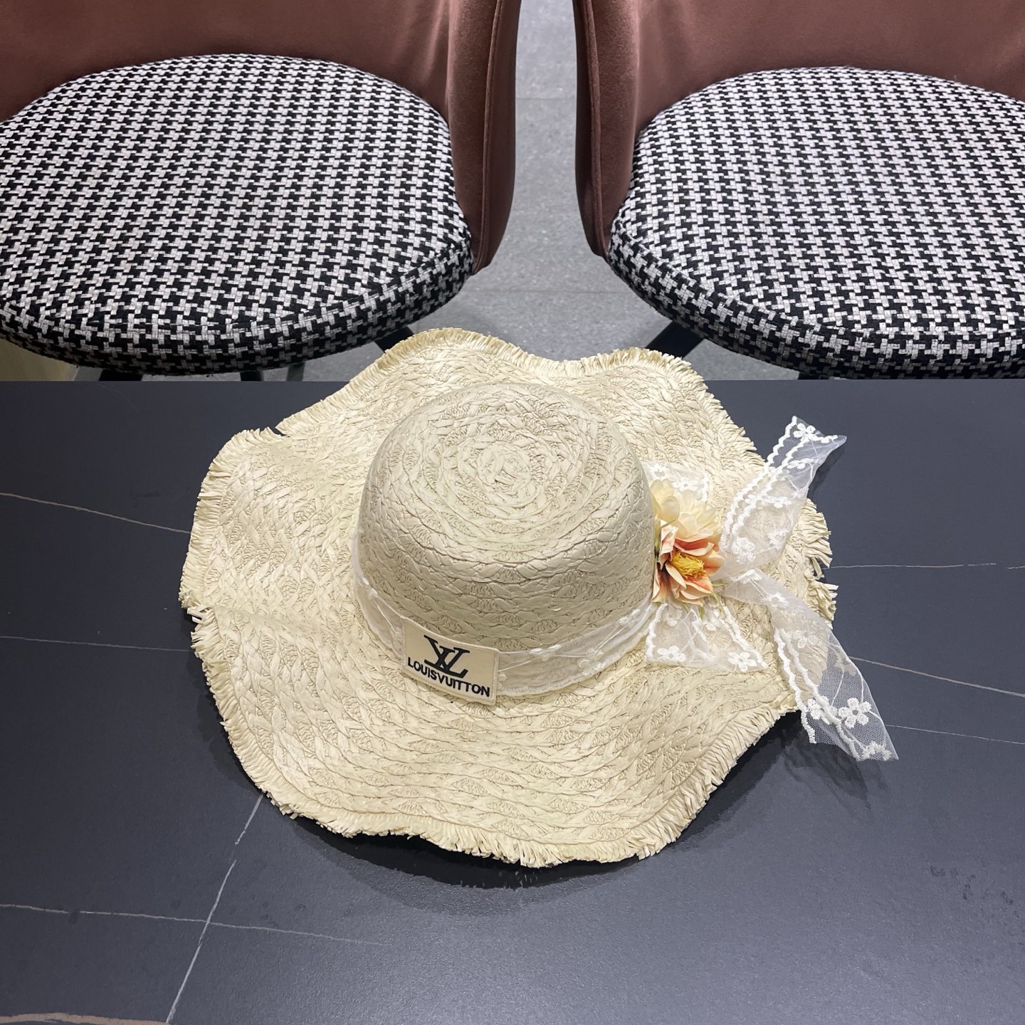 LV路易威登法式花朵蕾丝飘带草帽女夏季海边大帽檐遮阳防晒帽大头围太阳帽子