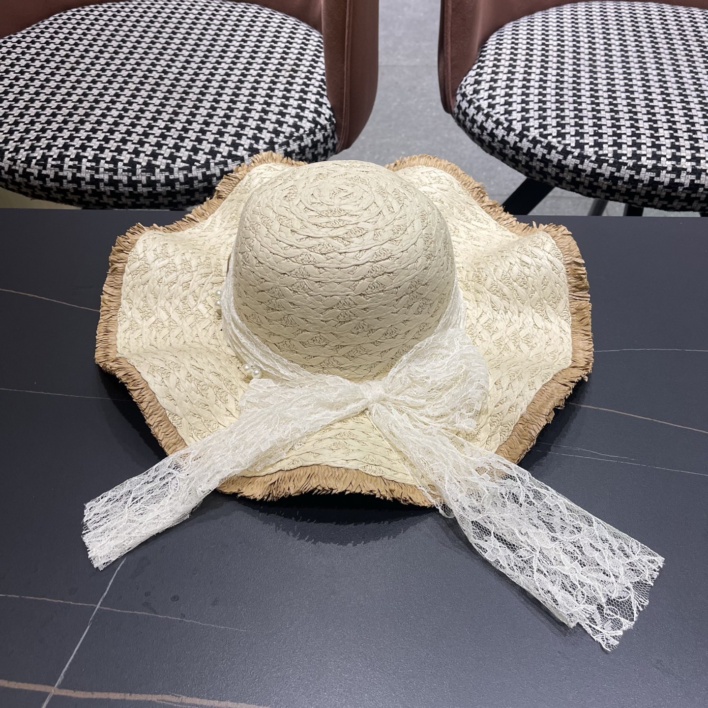 Dior迪奥 新款蕾丝蝴蝶结波浪形草帽女夏季海边度假大帽檐沙滩遮阳太阳帽子