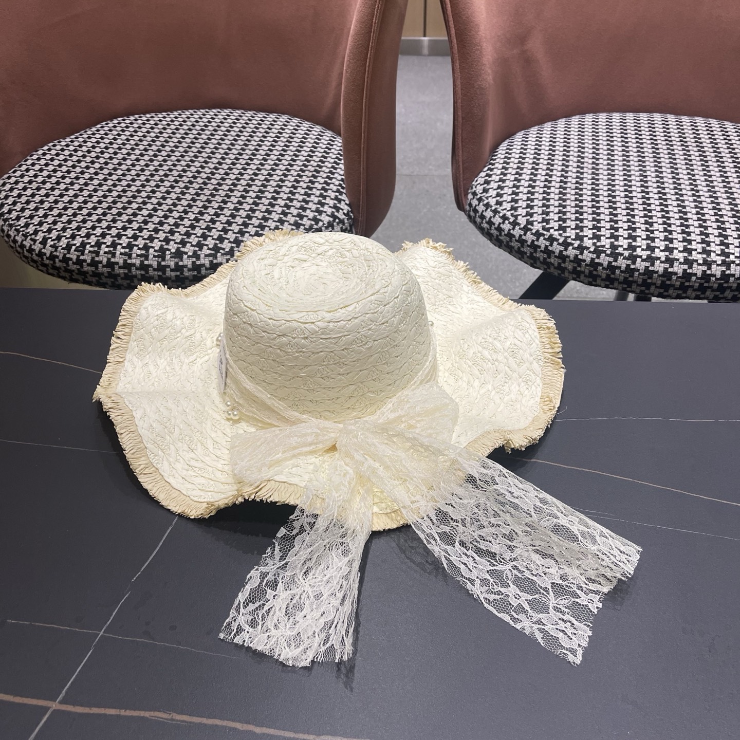 Dior迪奥 新款蕾丝蝴蝶结波浪形草帽女夏季海边度假大帽檐沙滩遮阳太阳帽子