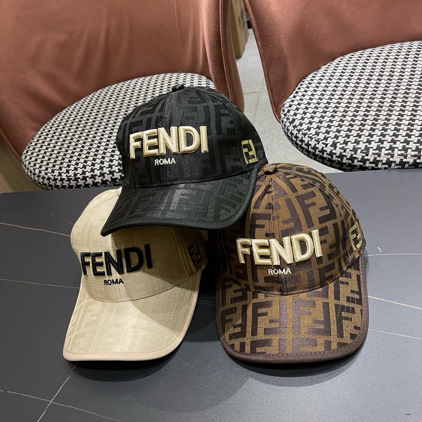 Chapéu Fendi 1 + 56 — photo 12