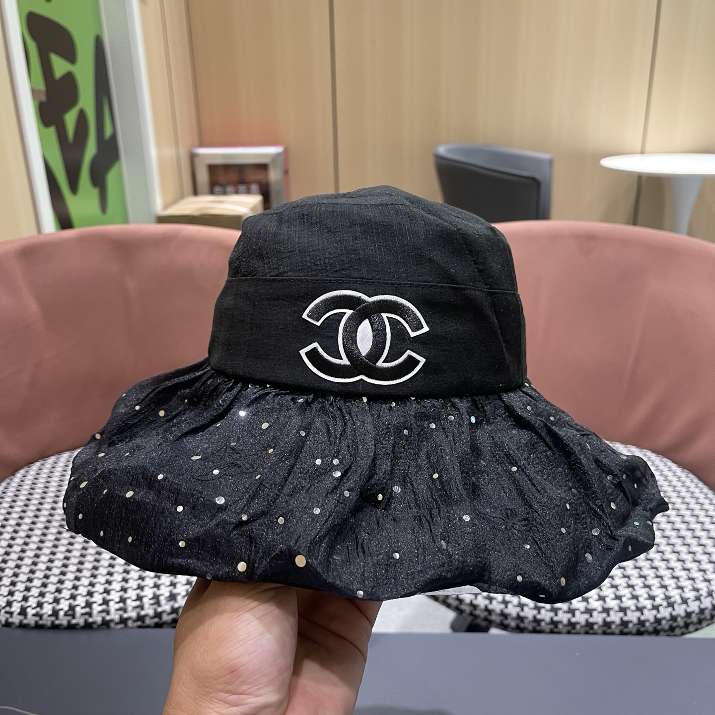 Chapéu Chanel — photo 9