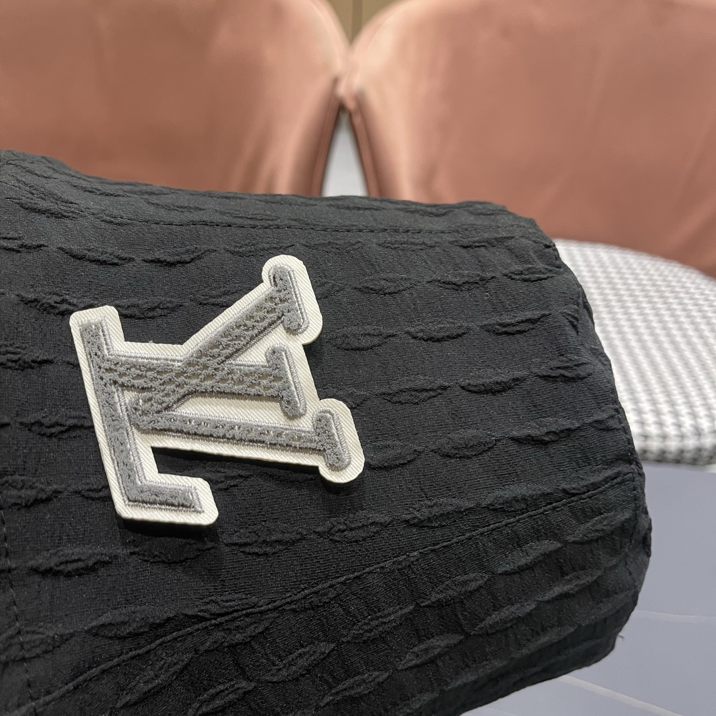 Louis Vuitton hat LVLouis Vuitton 2026New — photo 10