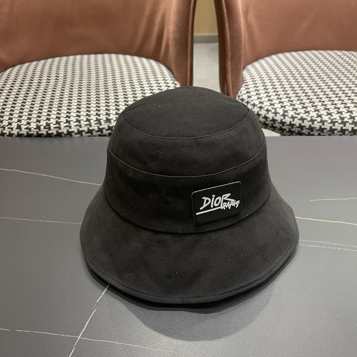 👒迪奥Dior渔夫帽，防晒指数超高，特别显脸小，有型不软塌，可随意折叠，携带方便🤗
