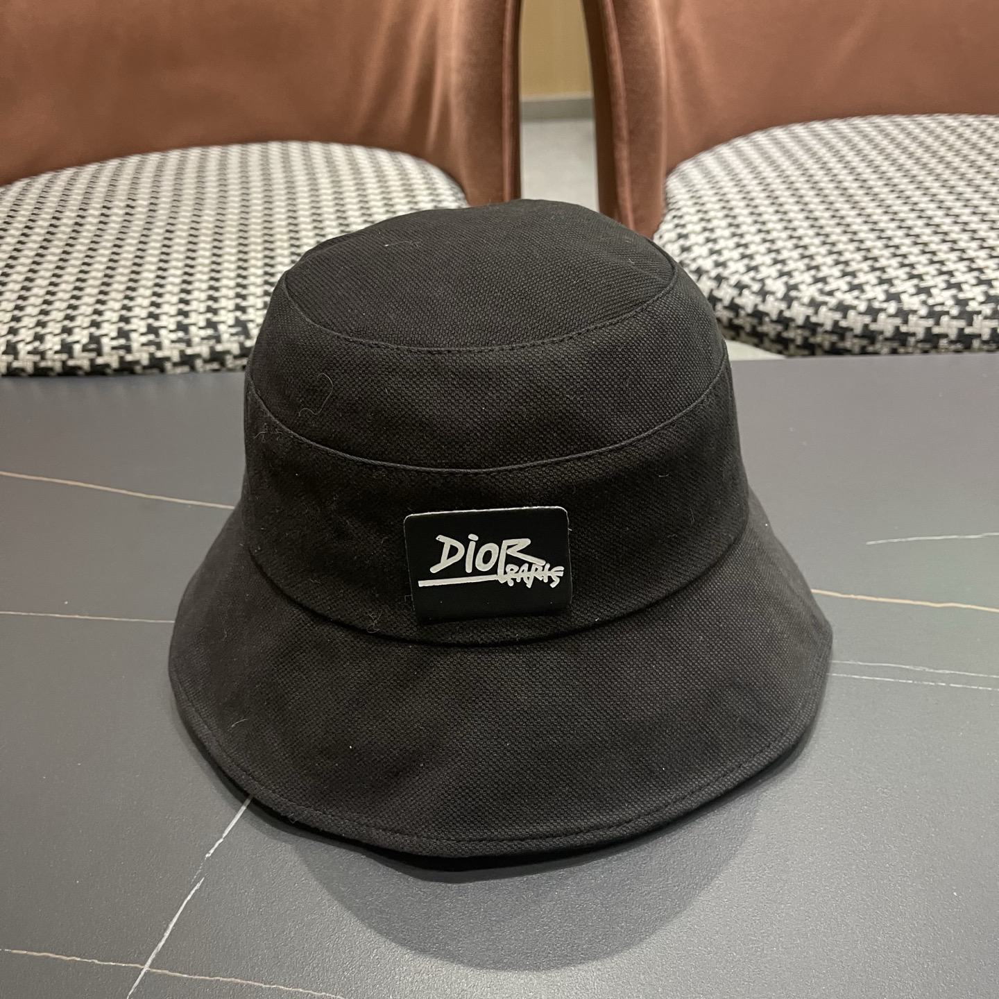 👒迪奥Dior渔夫帽，防晒指数超高，特别显脸小，有型不软塌，可随意折叠，携带方便🤗