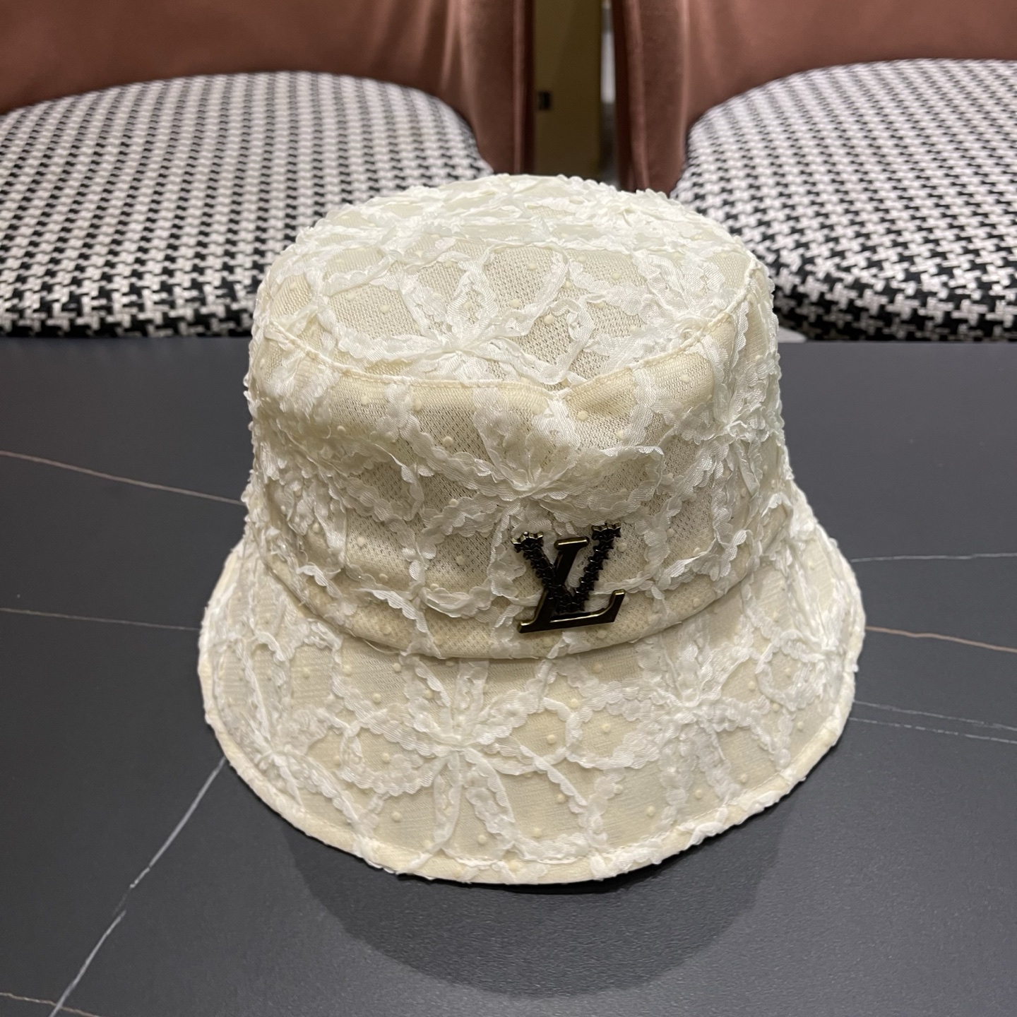 LV路易威登 帽子女夏天遮阳平顶薄款蕾丝盆帽潮日系百搭可折叠气质复古渔夫帽