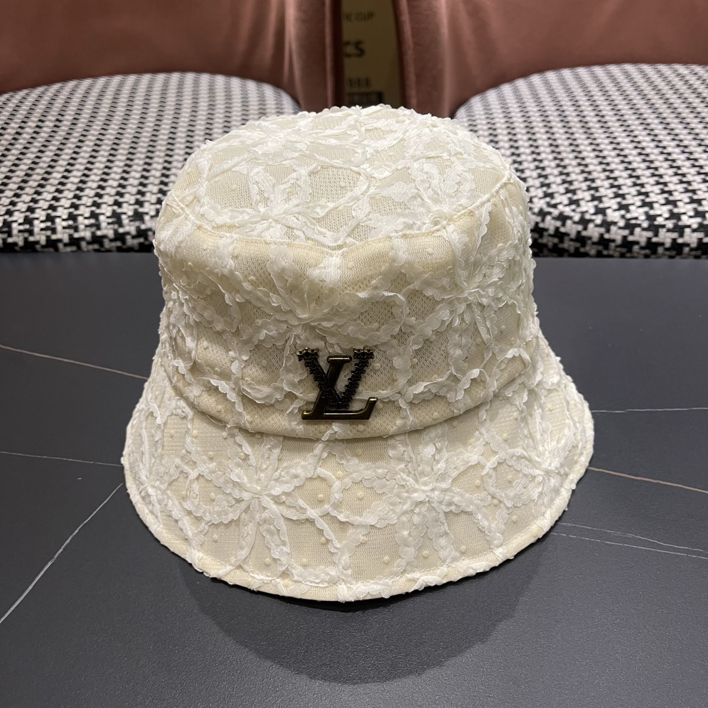 LV路易威登 帽子女夏天遮阳平顶薄款蕾丝盆帽潮日系百搭可折叠气质复古渔夫帽