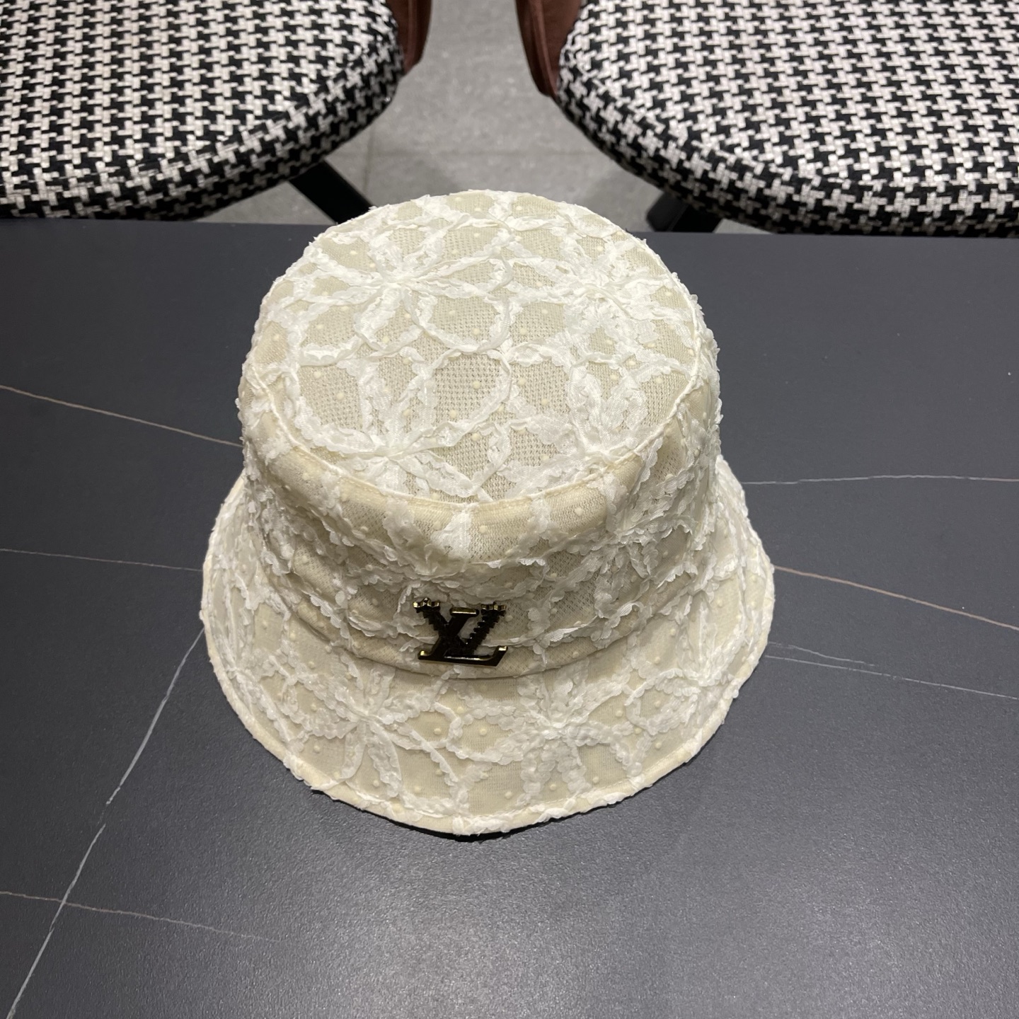 LV路易威登 帽子女夏天遮阳平顶薄款蕾丝盆帽潮日系百搭可折叠气质复古渔夫帽