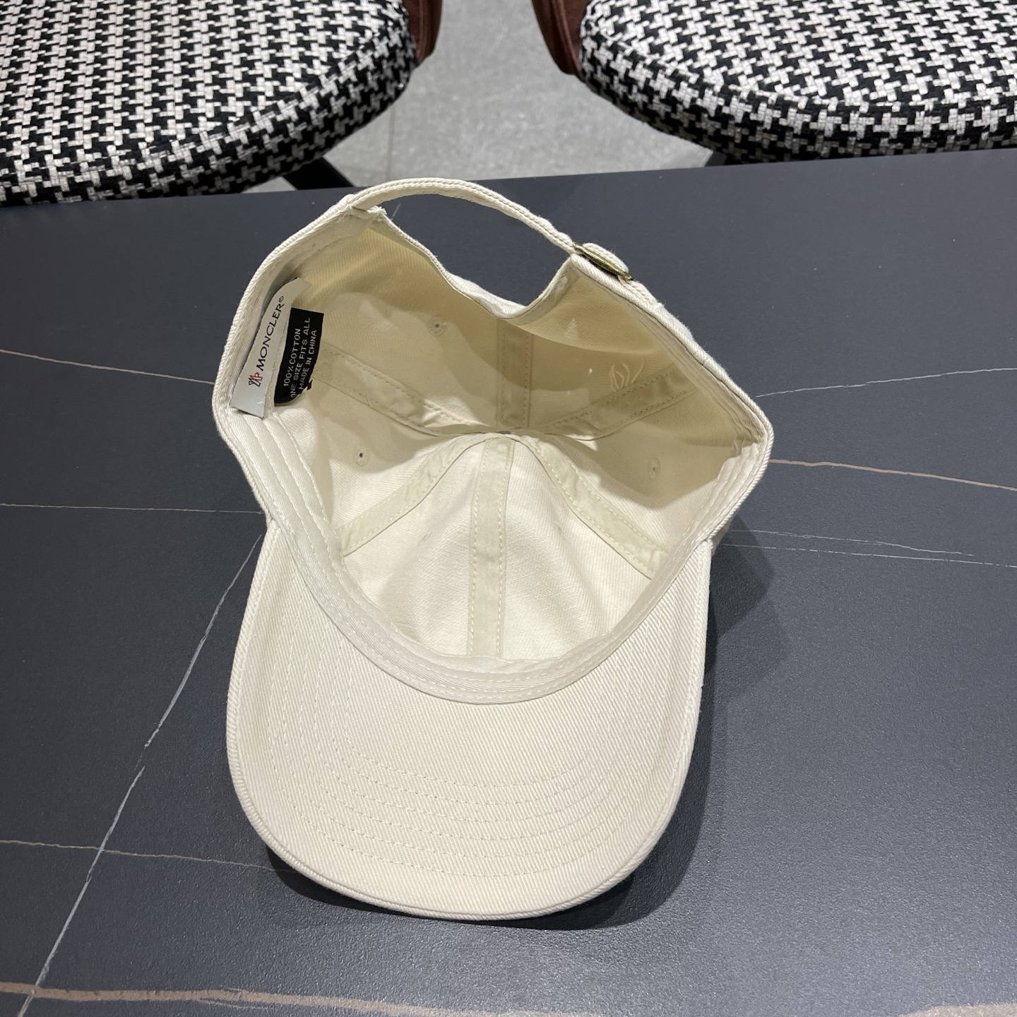 【Moncler蒙口】2026新款简约纯色男女款棒球帽，日常百搭