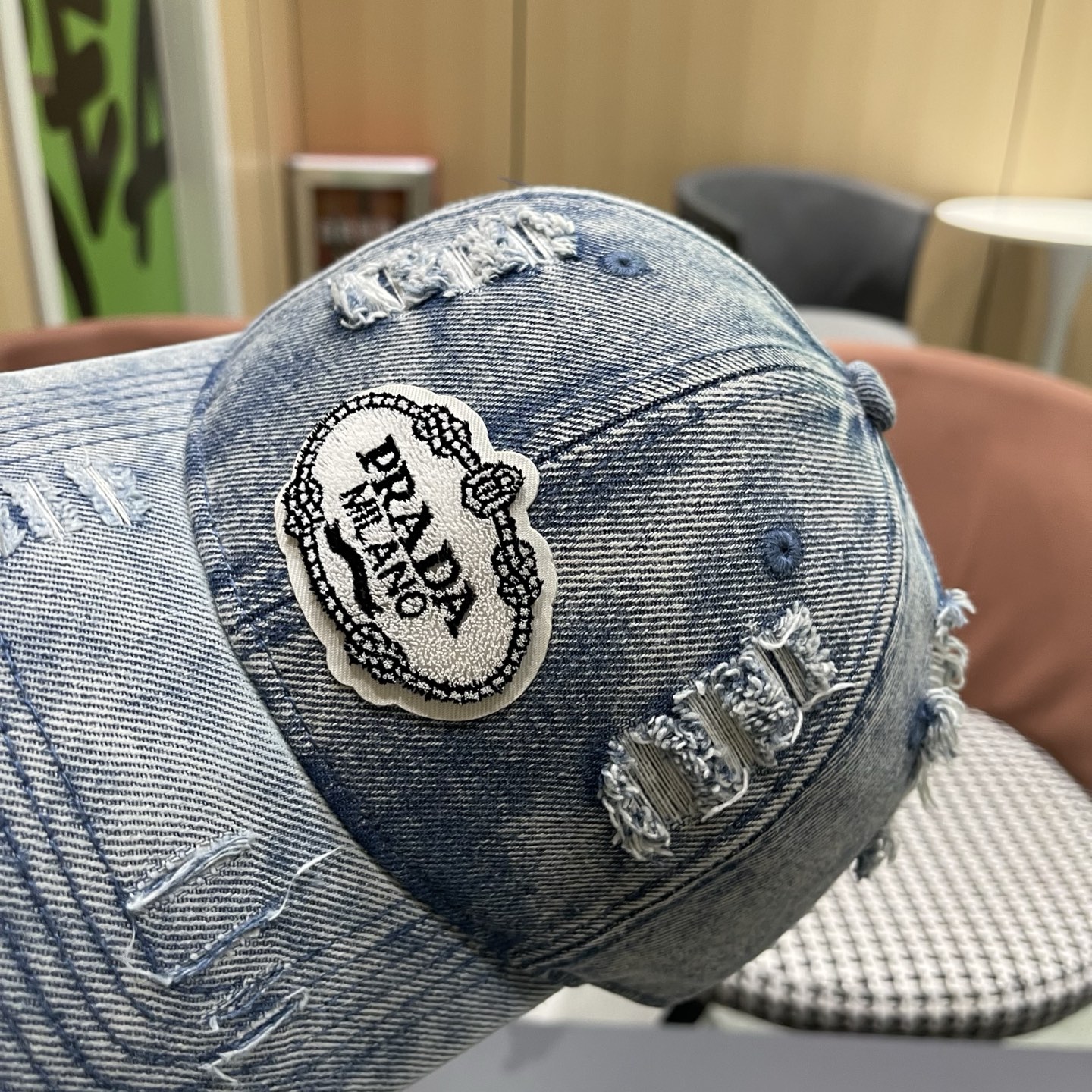Pr@da 普拉达牛仔破洞牛仔棒球帽，秀场同款，面料柔软舒适百搭休闲款，闭眼