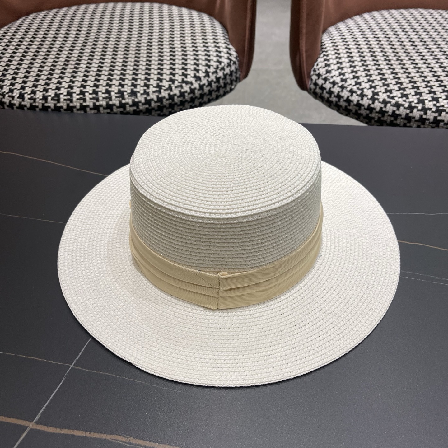 爱马仕新款平顶草帽，纸草制作，头围57cm