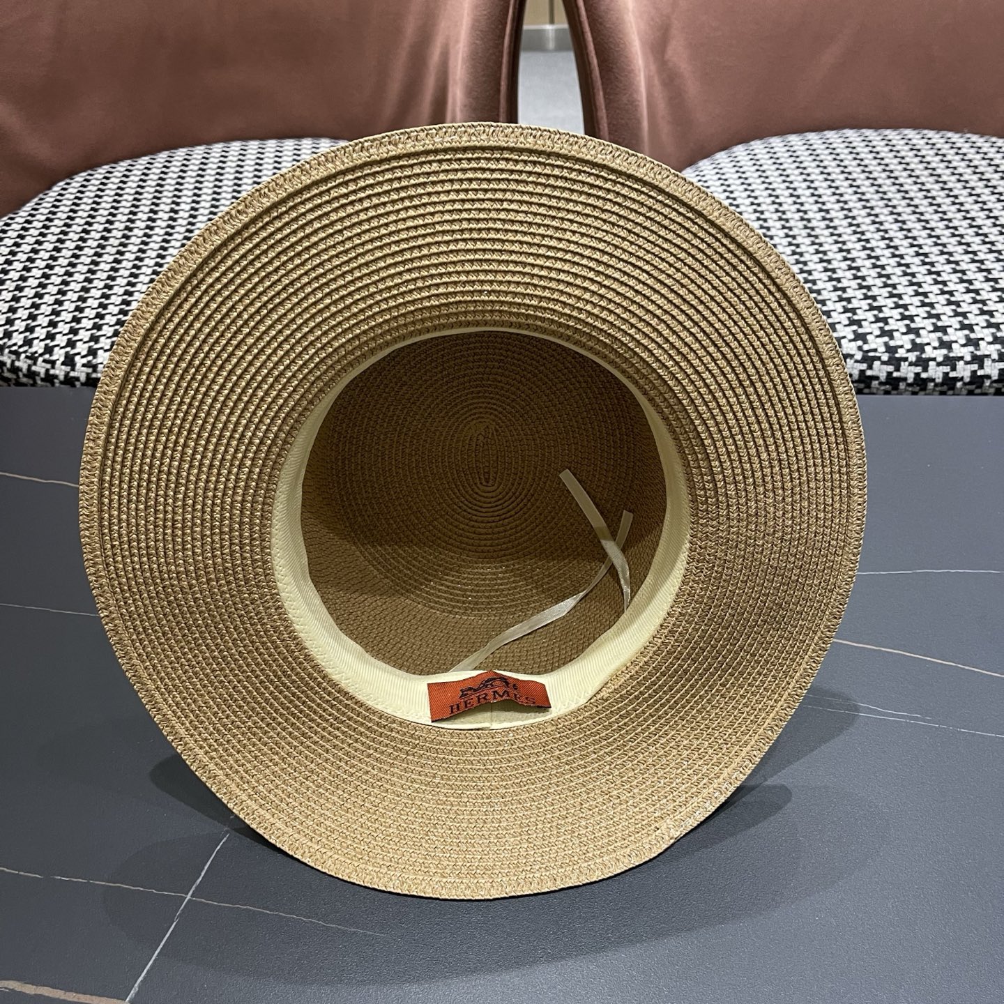 爱马仕新款平顶草帽，纸草制作，头围57cm
