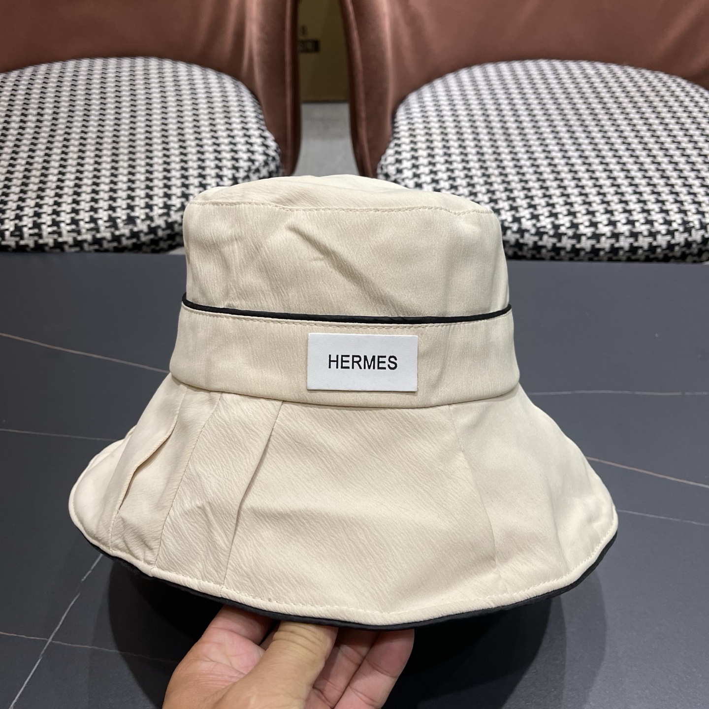 HERMES爱马仕韩版夏季新款帽子女百渔夫帽黑胶防晒遮阳帽折叠太阳帽潮