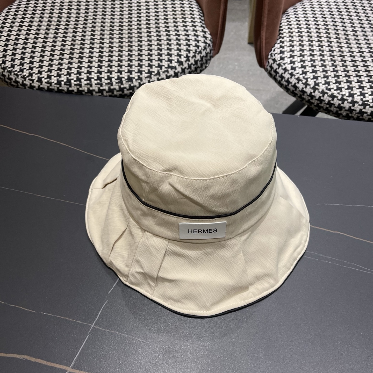 HERMES爱马仕韩版夏季新款帽子女百渔夫帽黑胶防晒遮阳帽折叠太阳帽潮