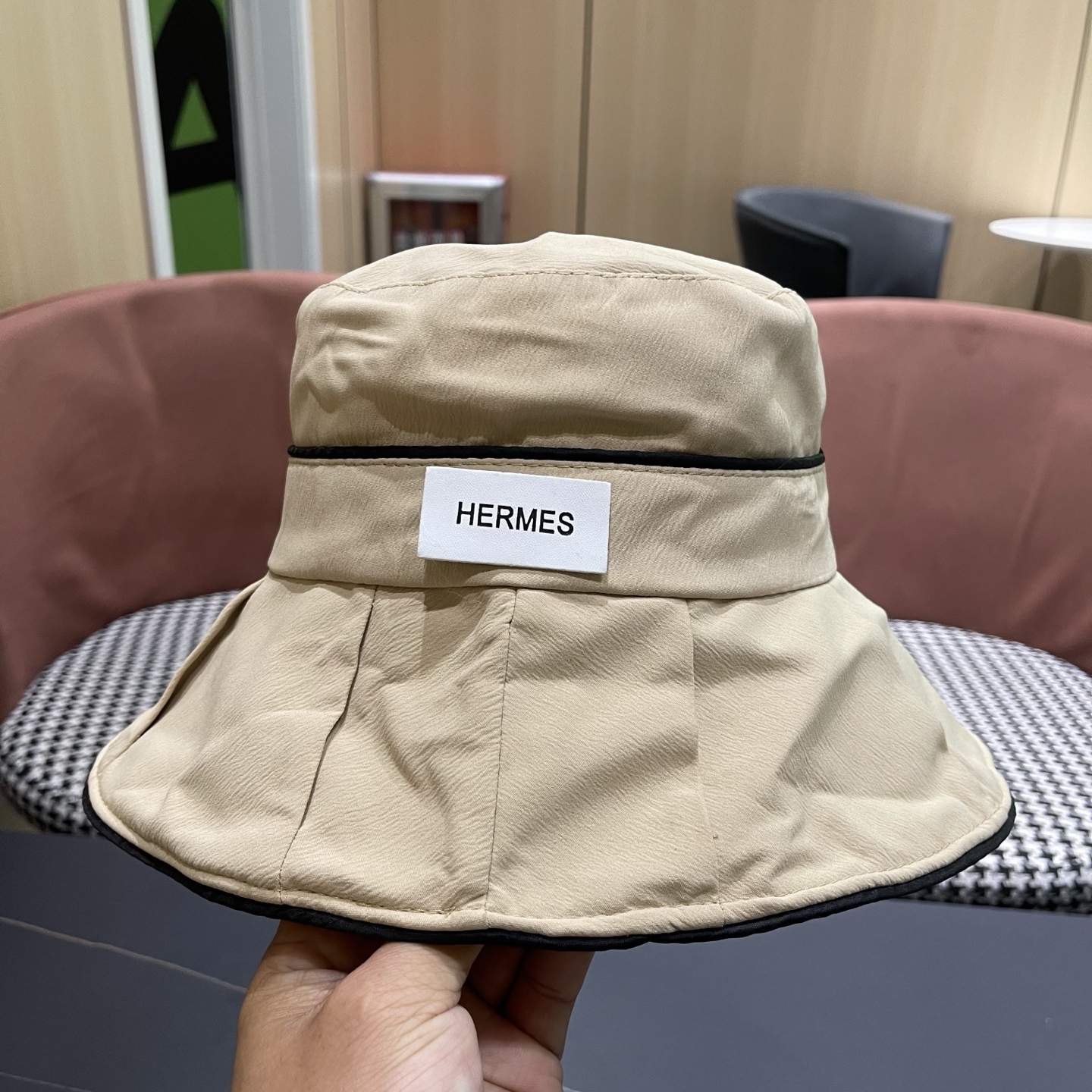 HERMES爱马仕韩版夏季新款帽子女百渔夫帽黑胶防晒遮阳帽折叠太阳帽潮