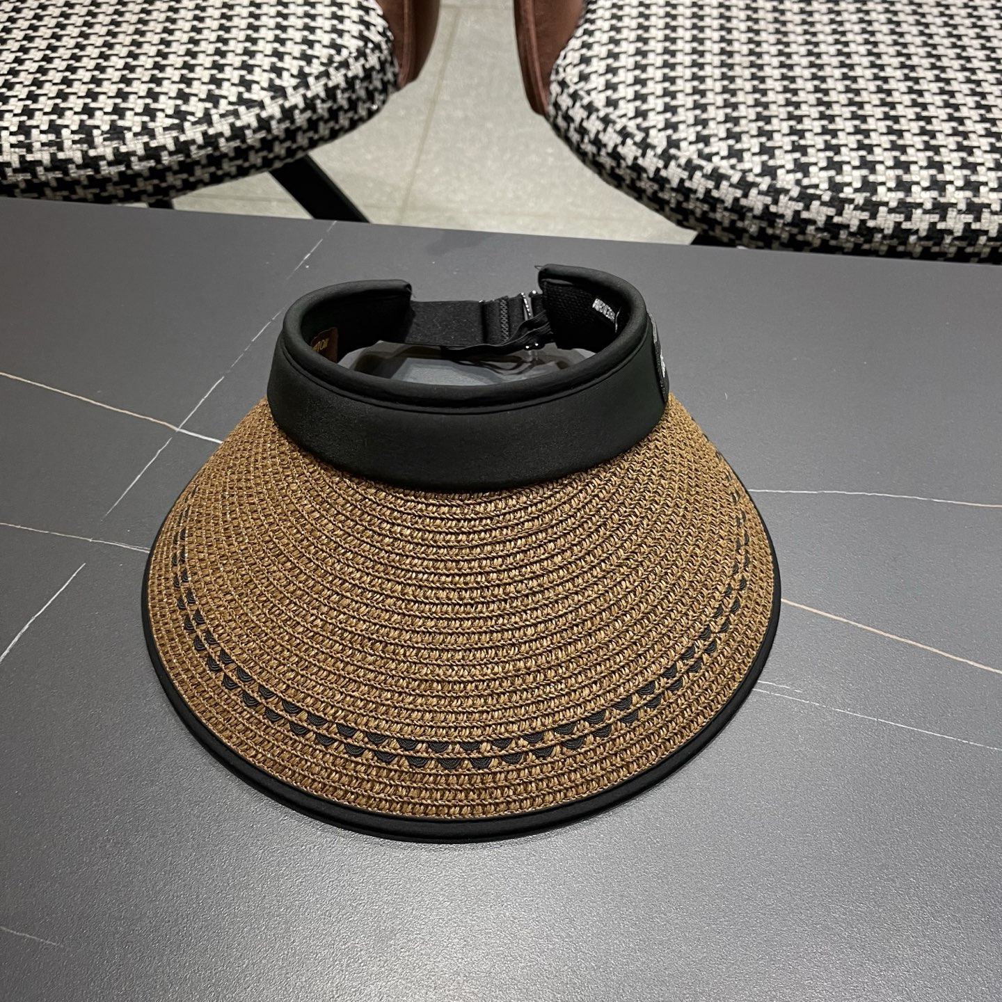 LV路易威登 空顶帽防晒草帽女士夏天时尚大帽檐遮脸防紫外线户外沙滩遮阳帽子