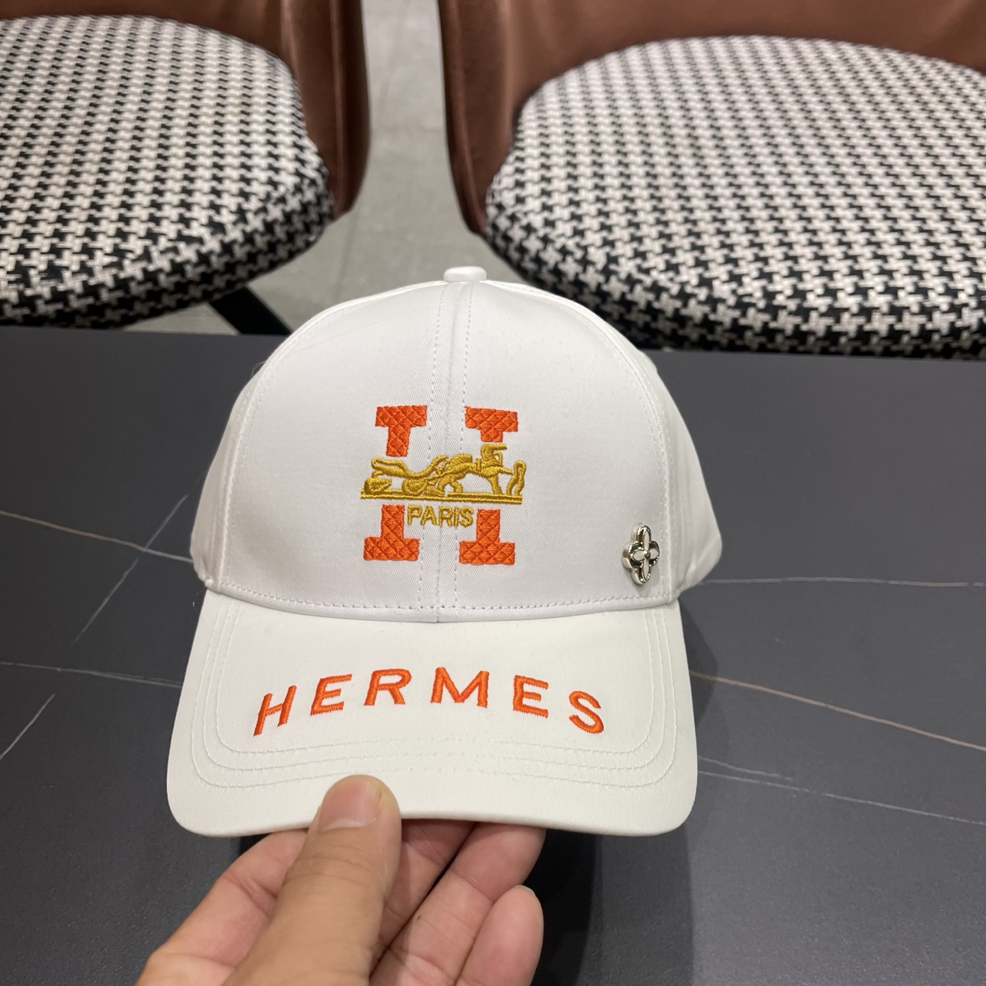 爱马仕HERMES，限量綉花棒球帽，官网原版里布，高版本懂货的来～透气舒适，防晒指数超高，气质名媛风