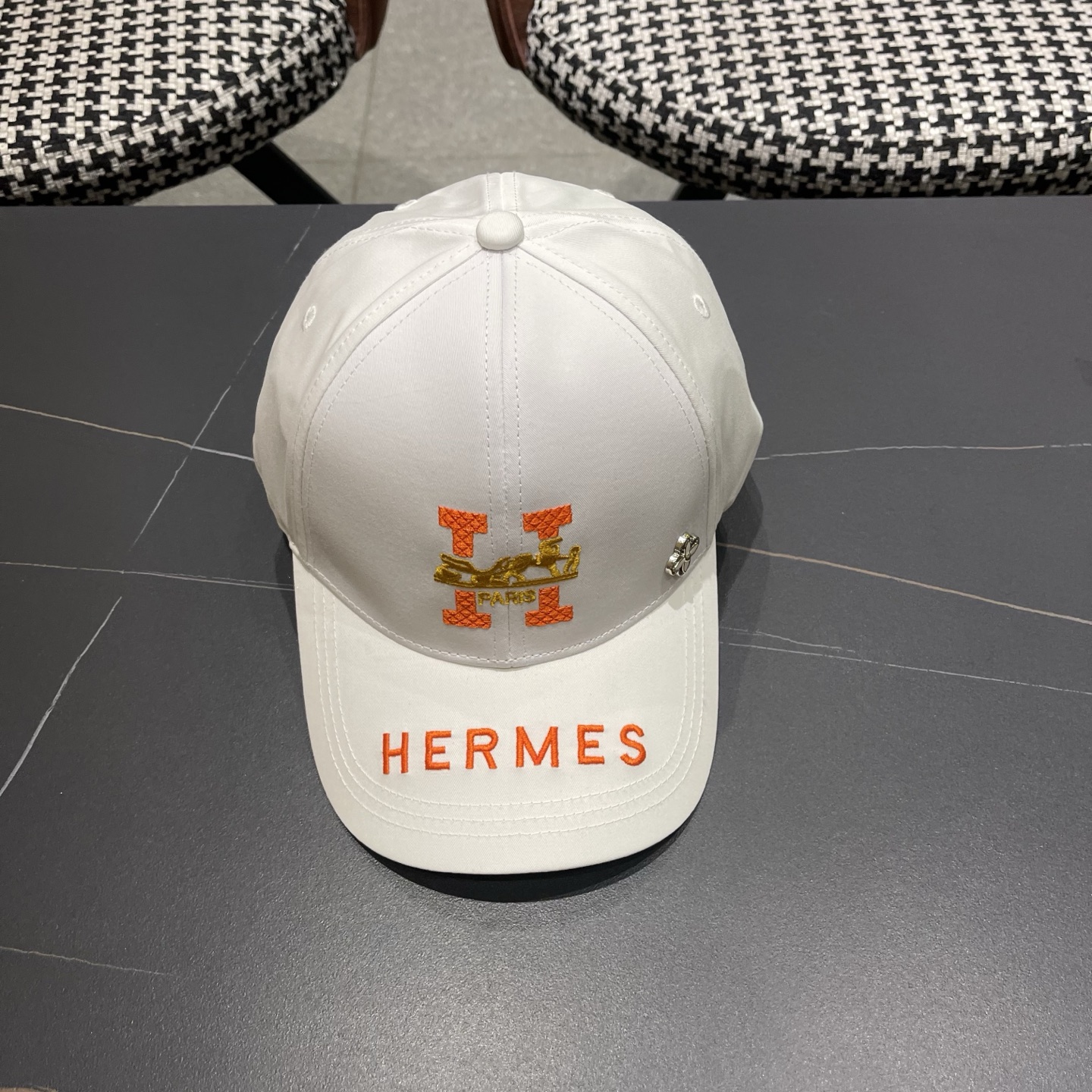 爱马仕HERMES，限量綉花棒球帽，官网原版里布，高版本懂货的来～透气舒适，防晒指数超高，气质名媛风