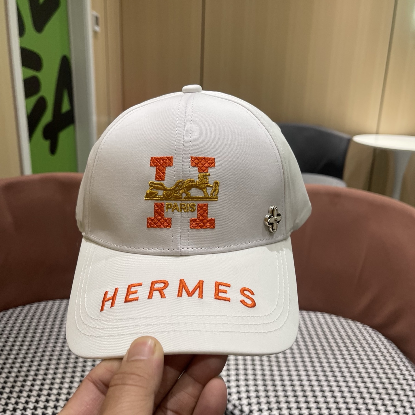 爱马仕HERMES，限量綉花棒球帽，官网原版里布，高版本懂货的来～透气舒适，防晒指数超高，气质名媛风