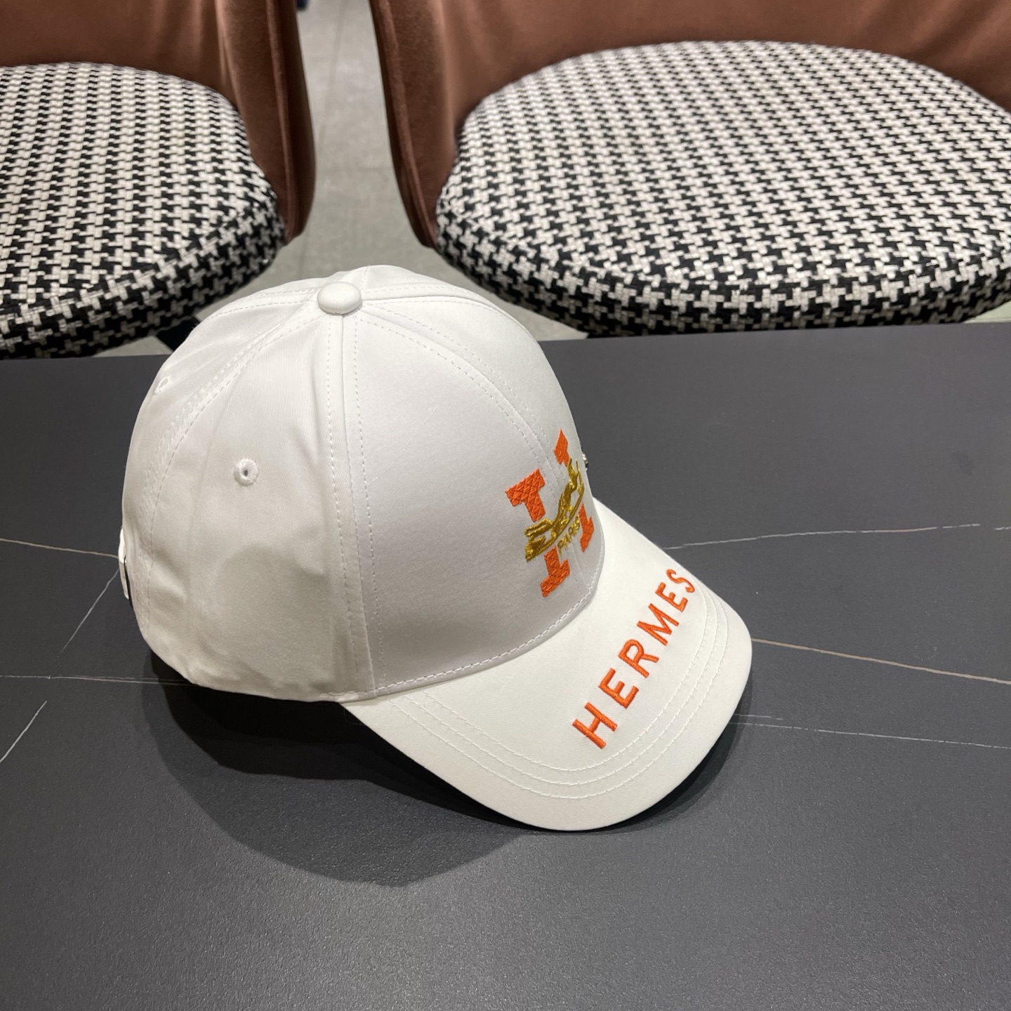 爱马仕HERMES，限量綉花棒球帽，官网原版里布，高版本懂货的来～透气舒适，防晒指数超高，气质名媛风