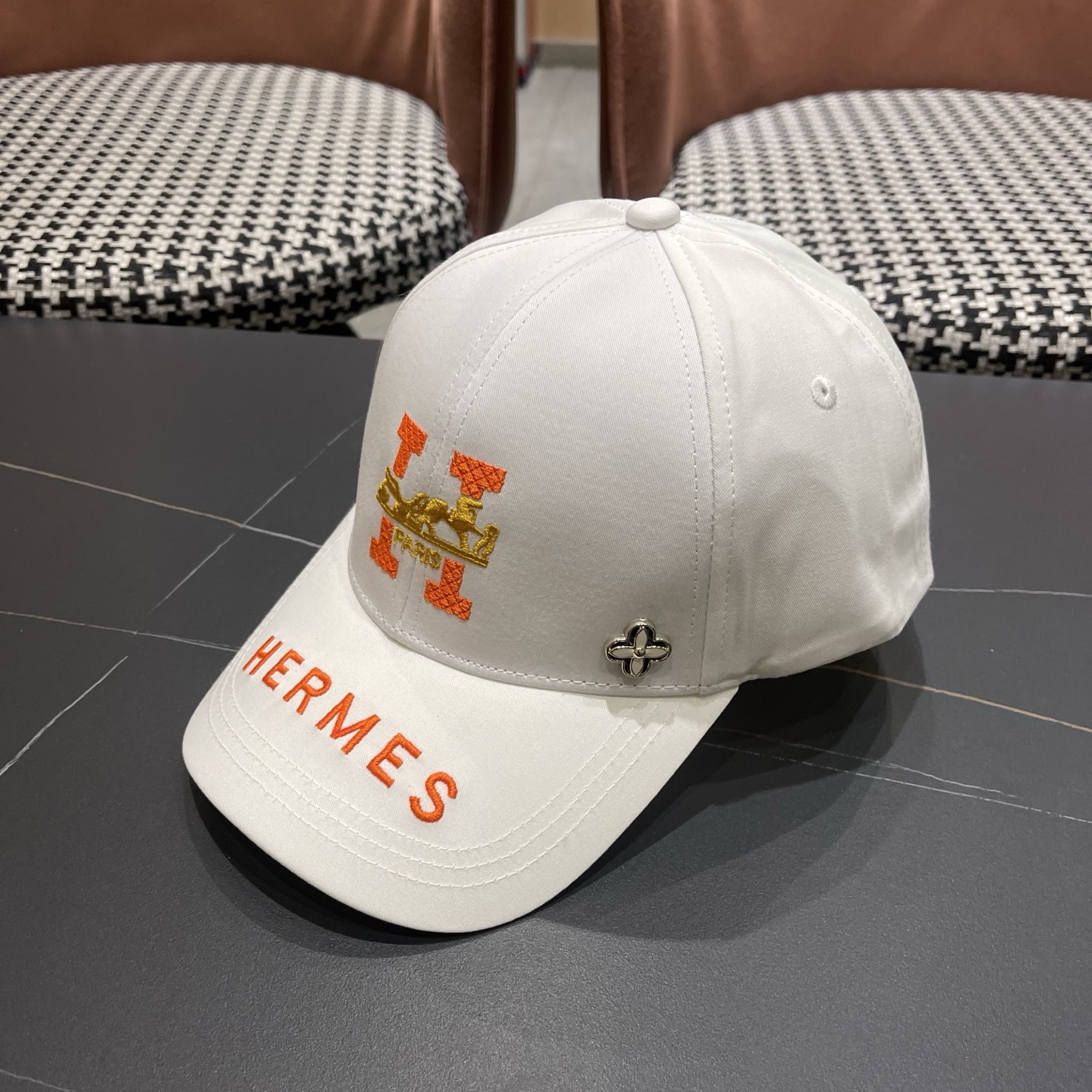 爱马仕HERMES，限量綉花棒球帽，官网原版里布，高版本懂货的来～透气舒适，防晒指数超高，气质名媛风