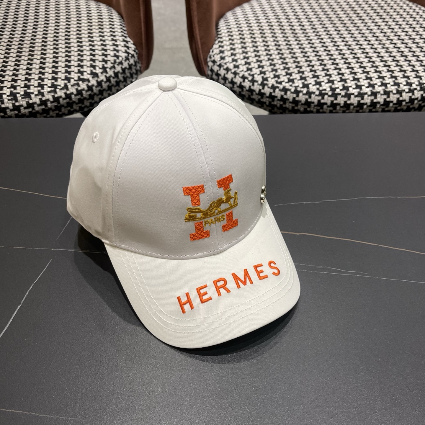 爱马仕HERMES，限量綉花棒球帽，官网原版里布，高版本懂货的来～透气舒适，防晒指数超高，气质名媛风