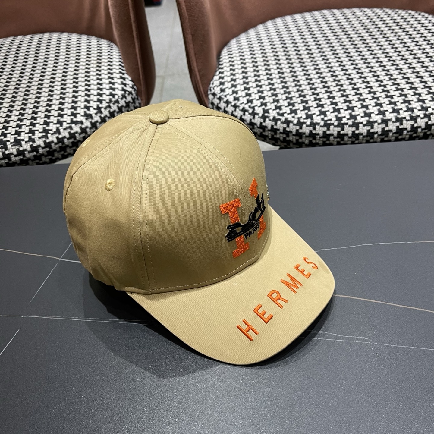 爱马仕HERMES，限量綉花棒球帽，官网原版里布，高版本懂货的来～透气舒适，防晒指数超高，气质名媛风