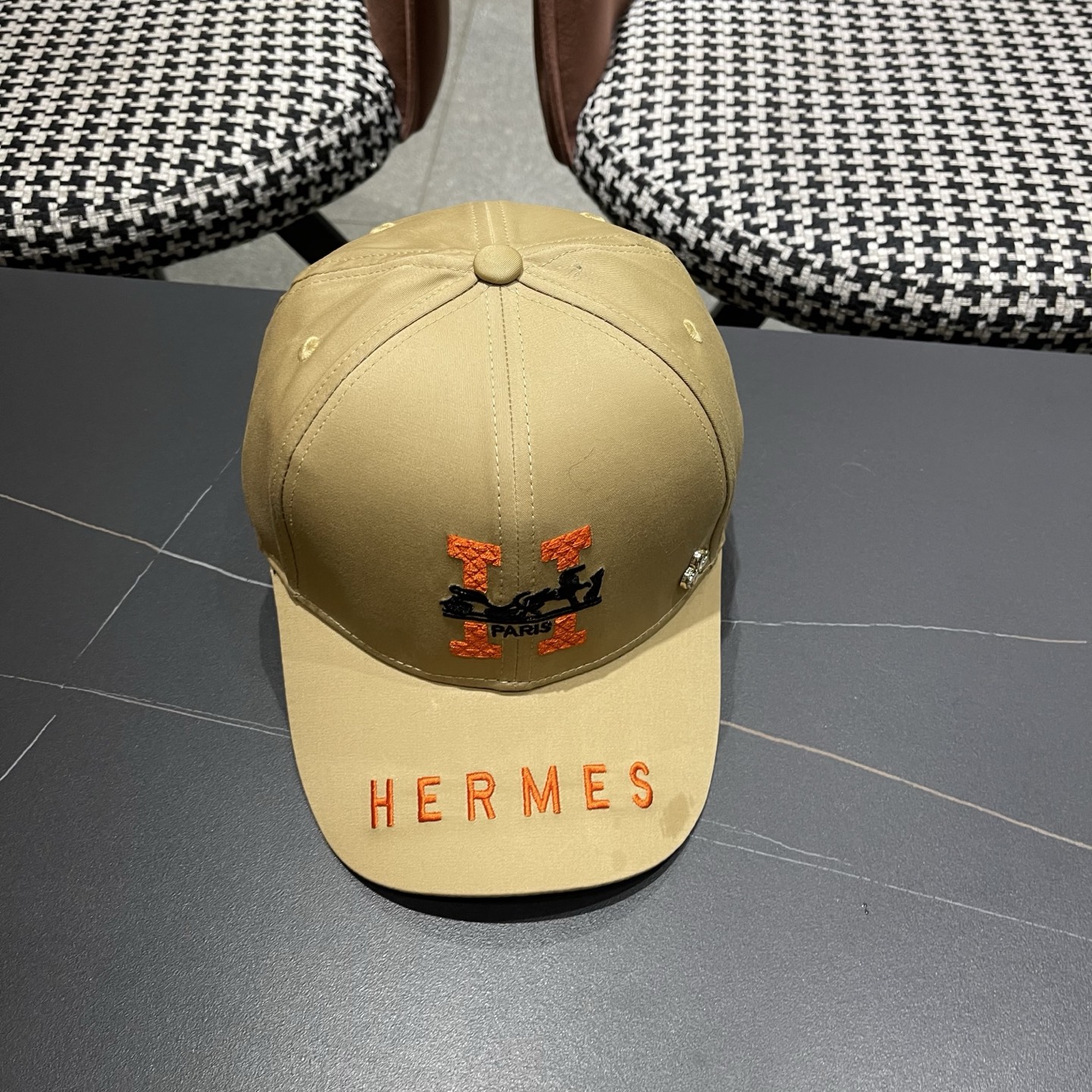 爱马仕HERMES，限量綉花棒球帽，官网原版里布，高版本懂货的来～透气舒适，防晒指数超高，气质名媛风