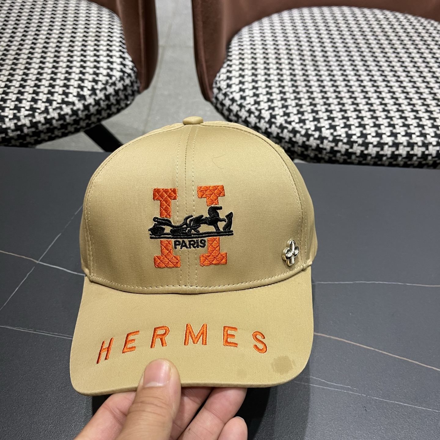 爱马仕HERMES，限量綉花棒球帽，官网原版里布，高版本懂货的来～透气舒适，防晒指数超高，气质名媛风
